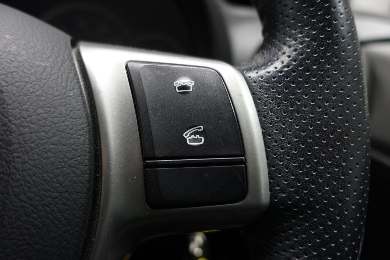 Toyota Yaris - Image 30