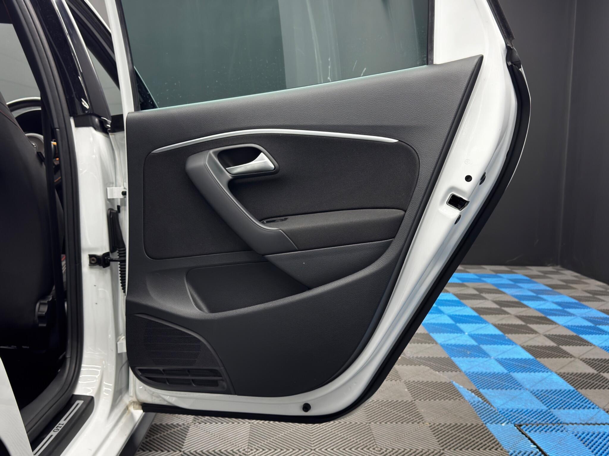 Volkswagen Polo - Image 38