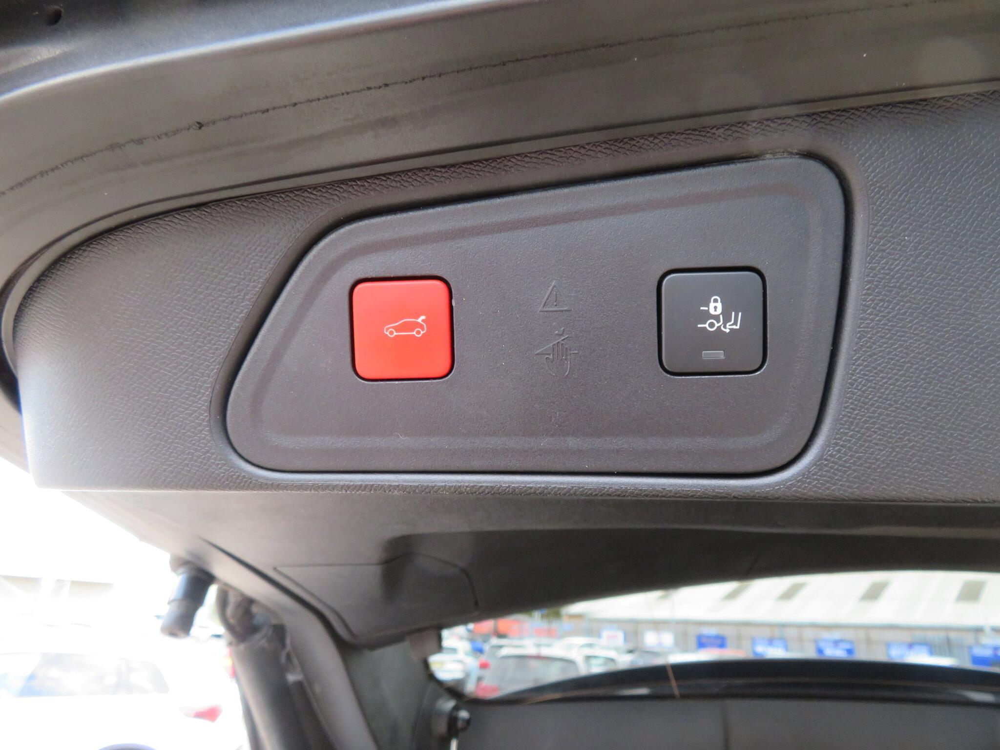 Peugeot 3008 - Image 10