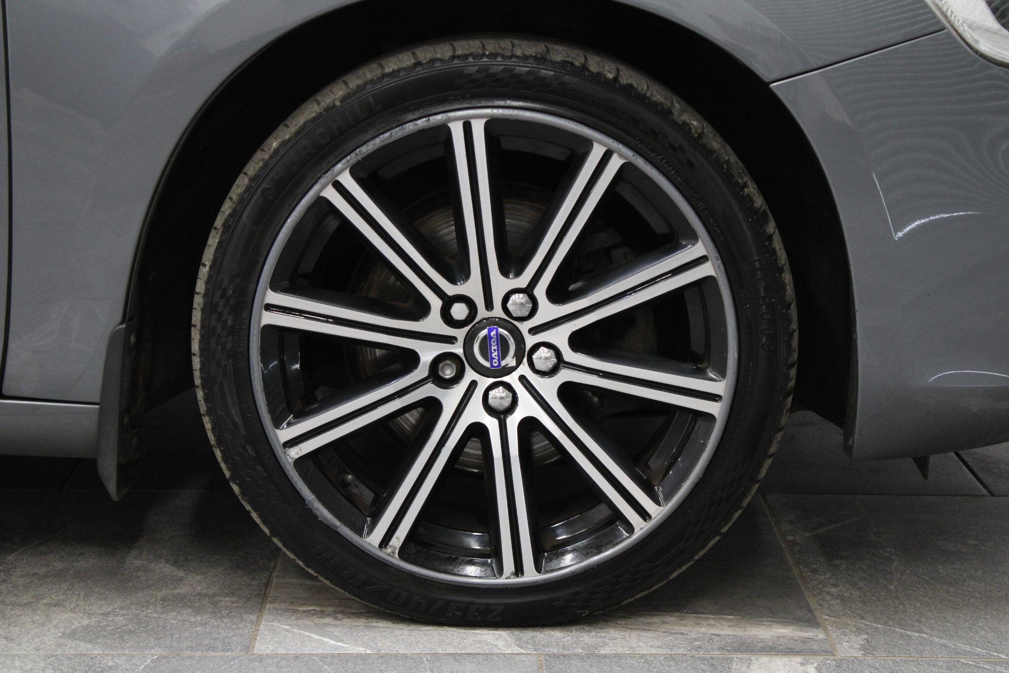 Volvo V60 - Image 9
