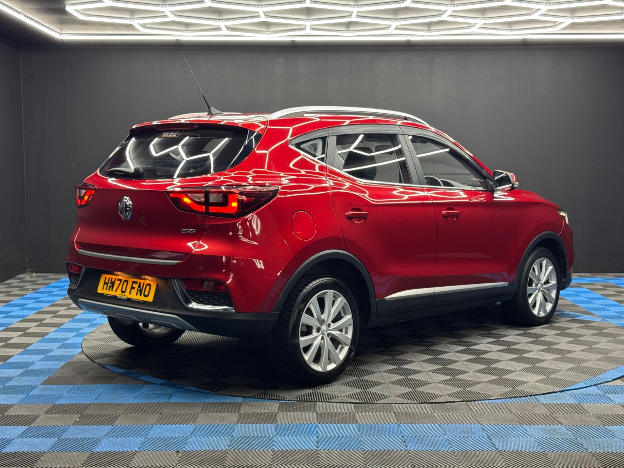 MG MG ZS - Image 5