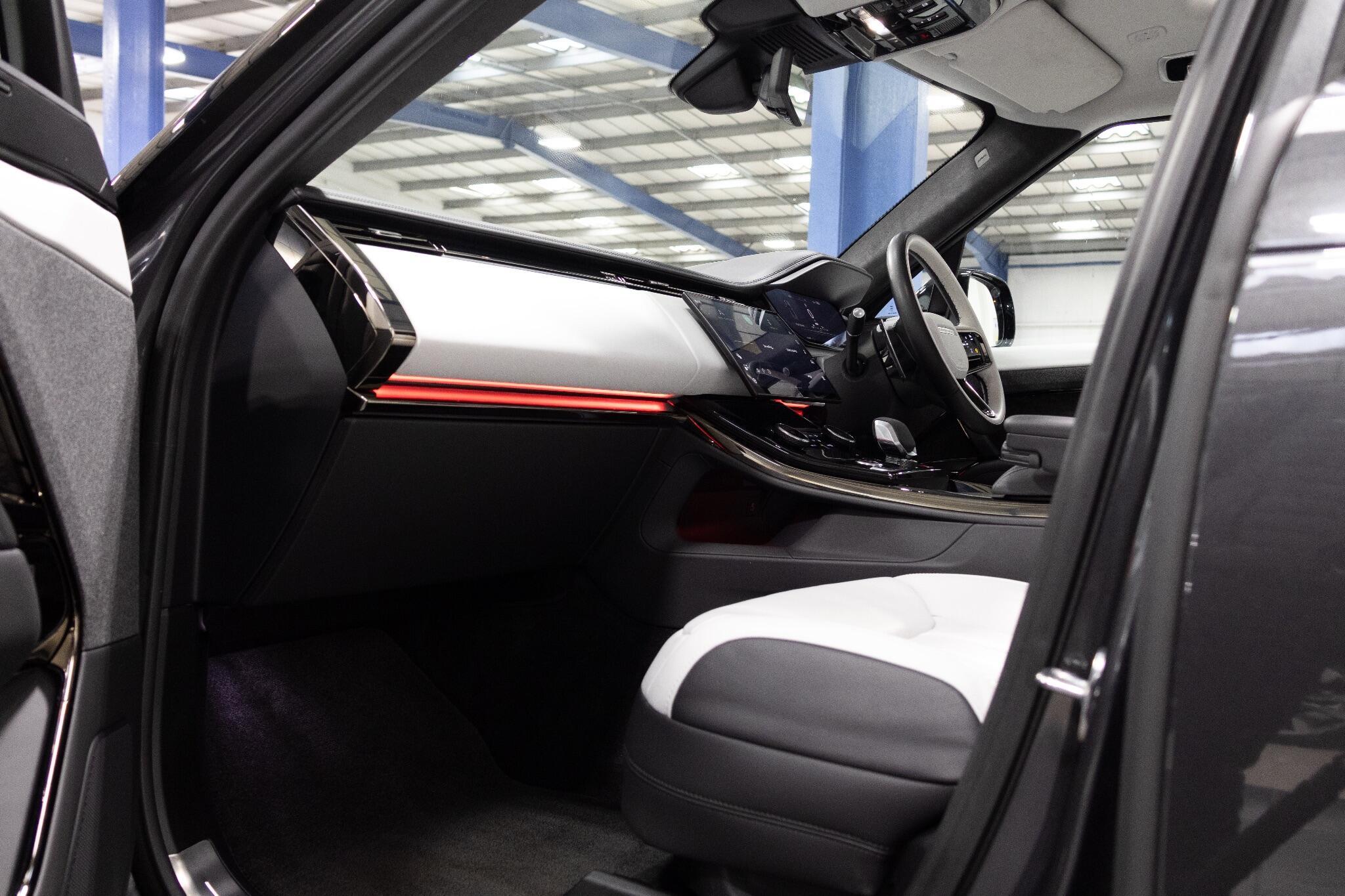 Land Rover RANGE ROVER SPORT - Image 17