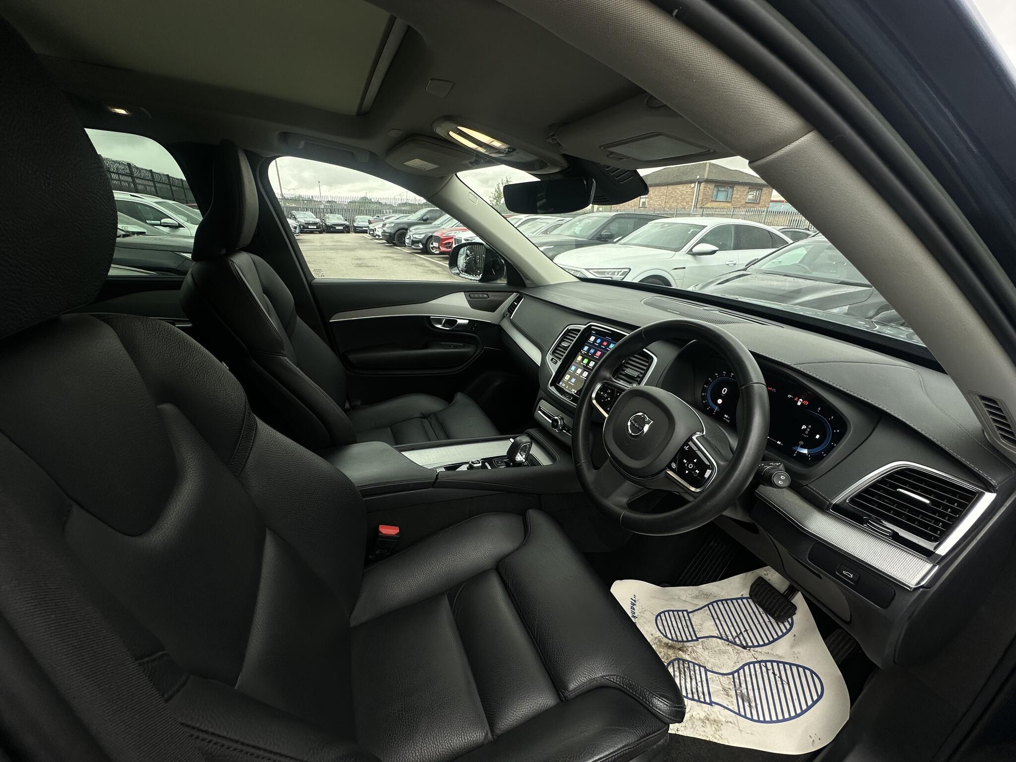 Volvo XC90 - Image 18