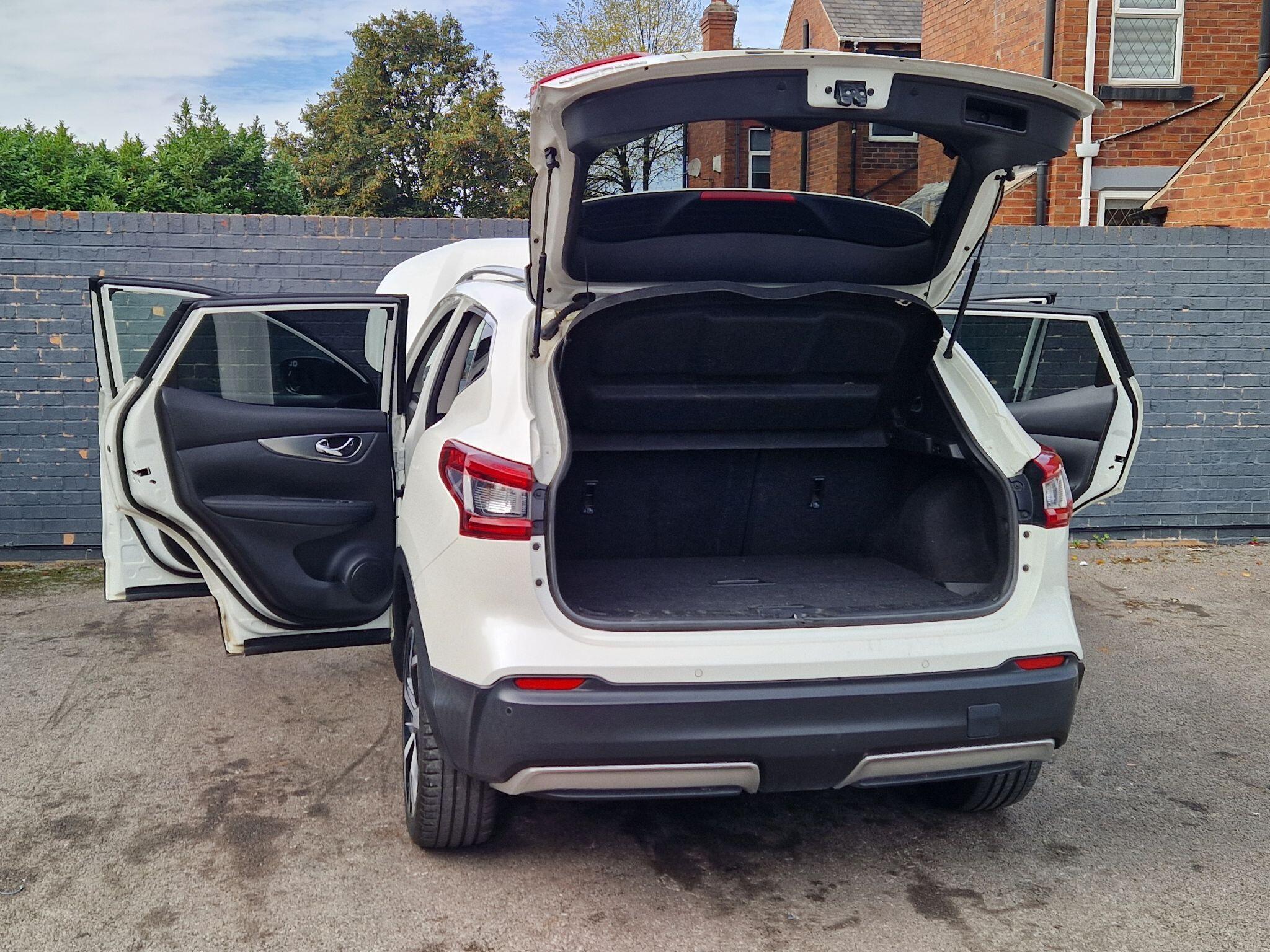 Nissan Qashqai - Image 19