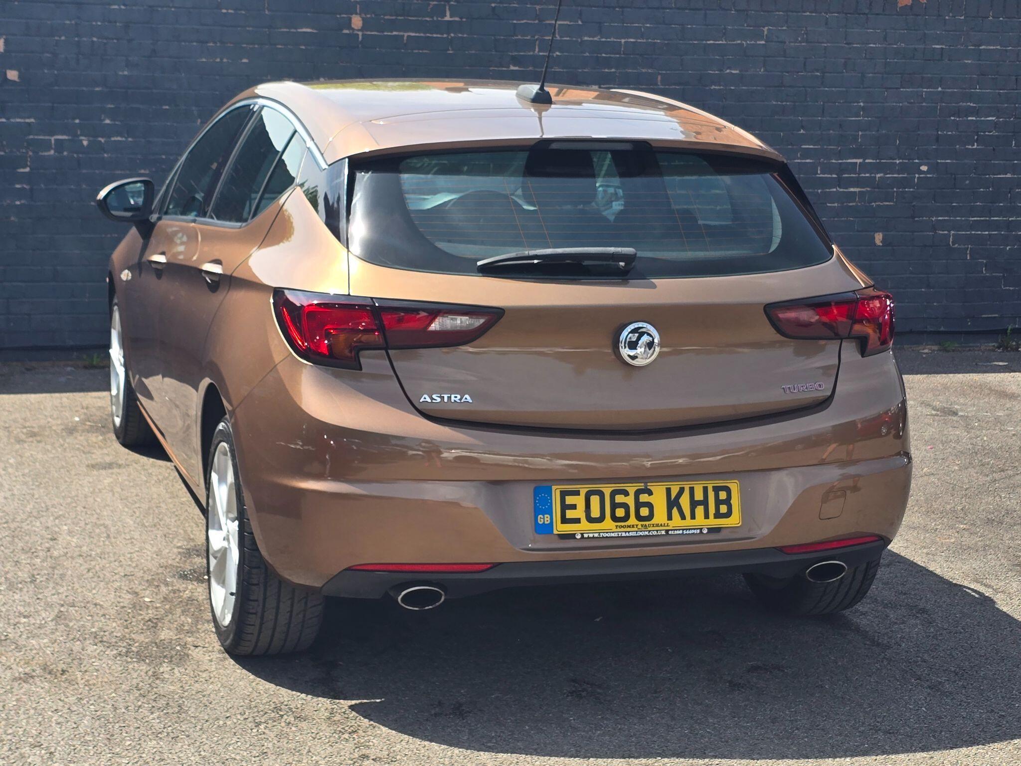Vauxhall Astra - Image 8