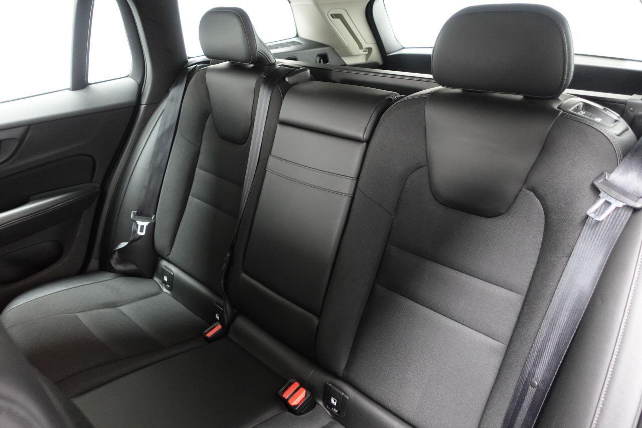 Volvo V60 - Image 20