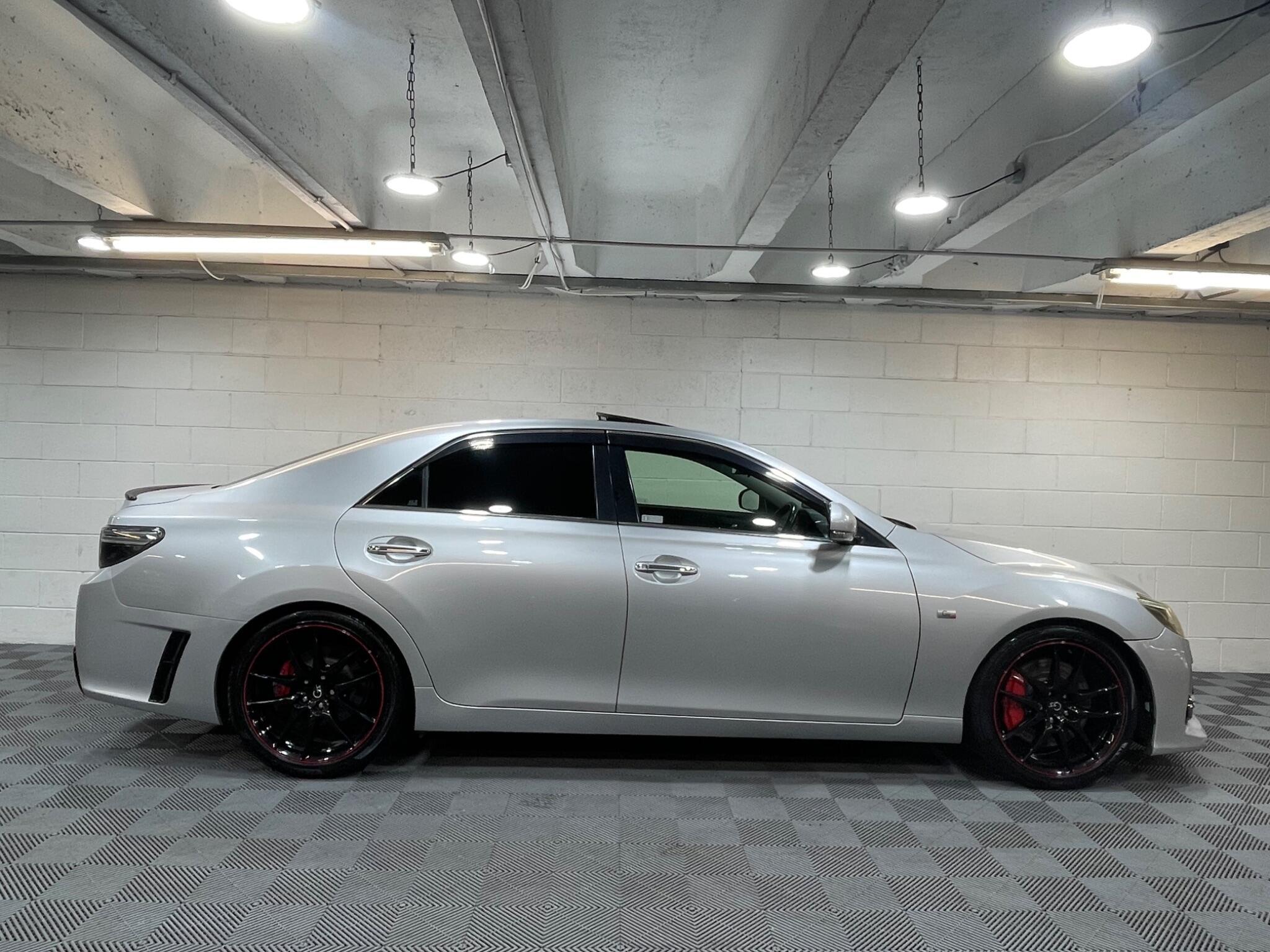 Toyota Mark X - Image 5