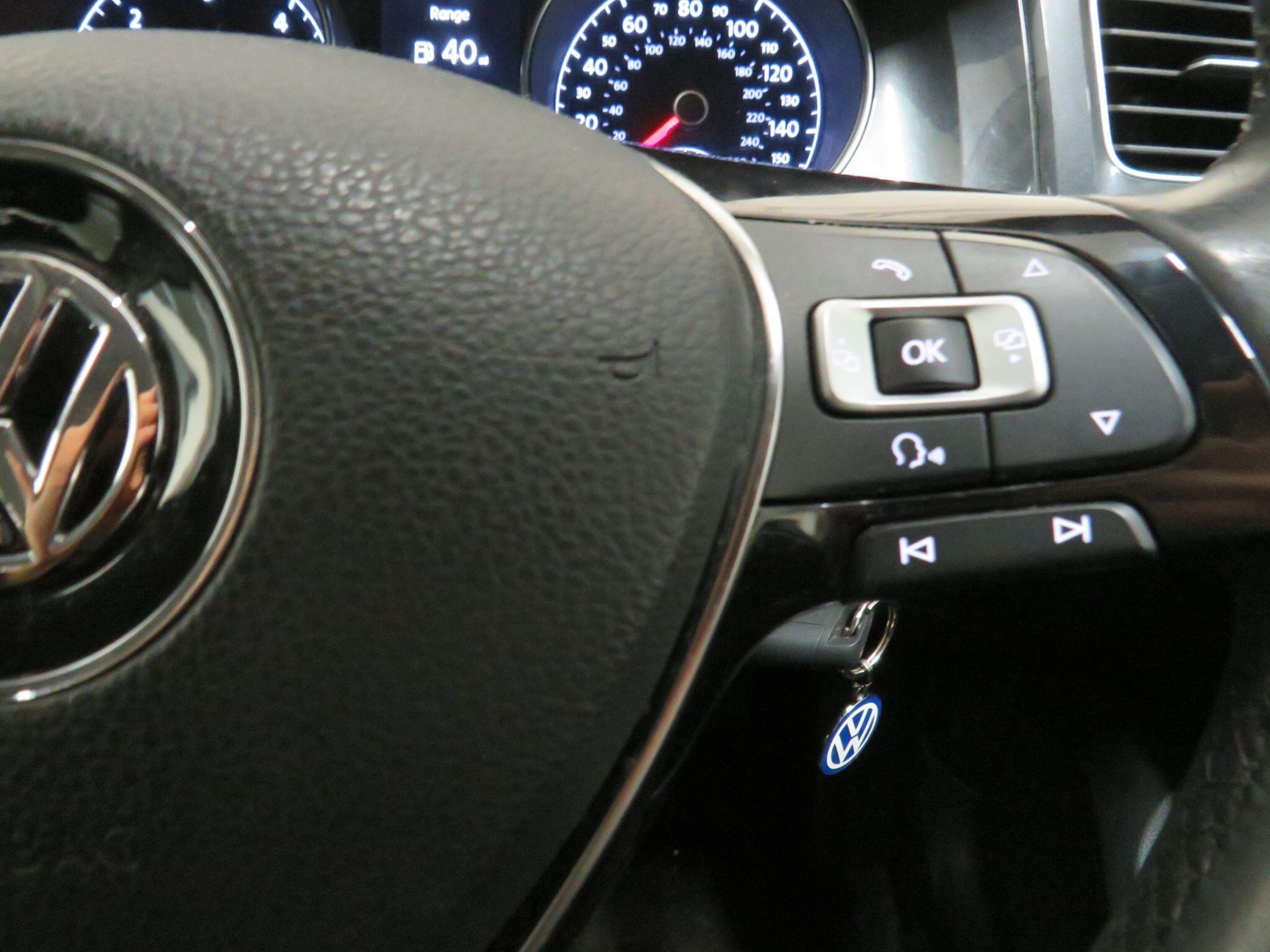 Volkswagen Golf - Image 16