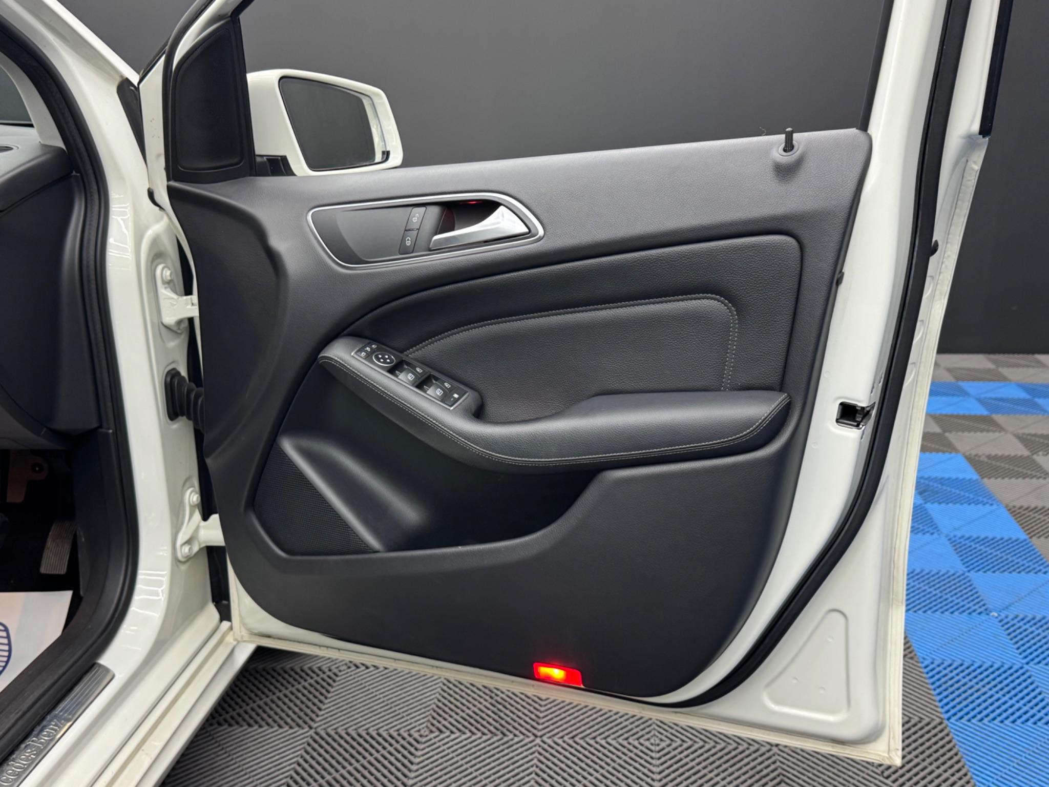 Mercedes B Class - Image 35