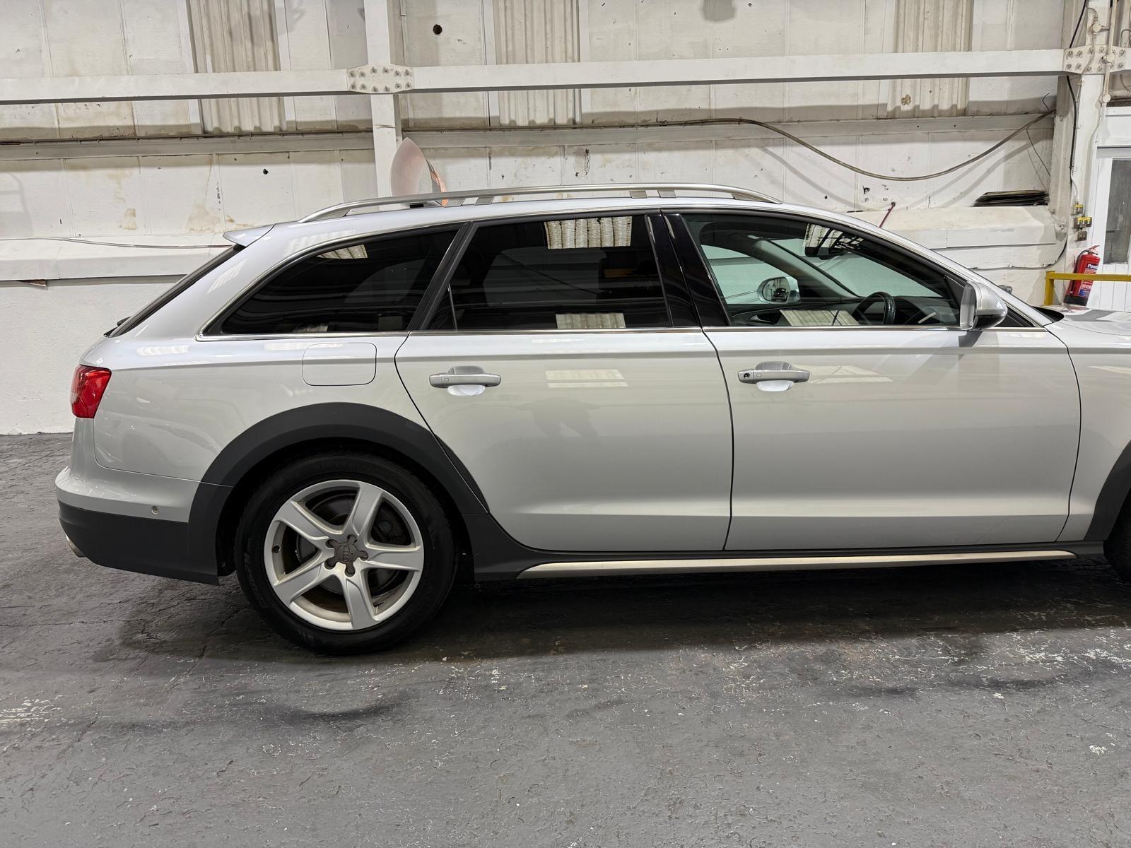 Audi A6 Allroad - Image 11