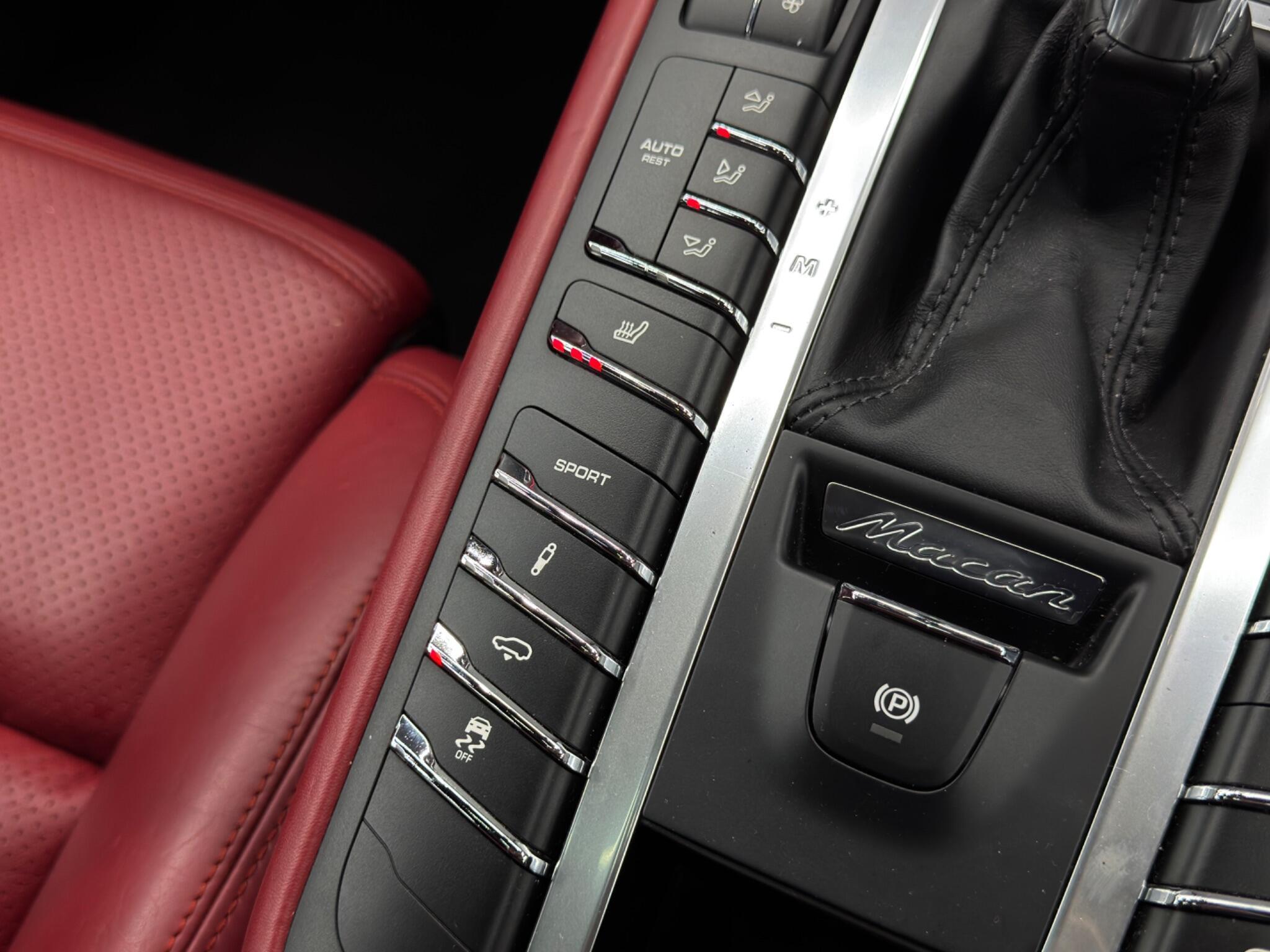 Porsche Macan - Image 28