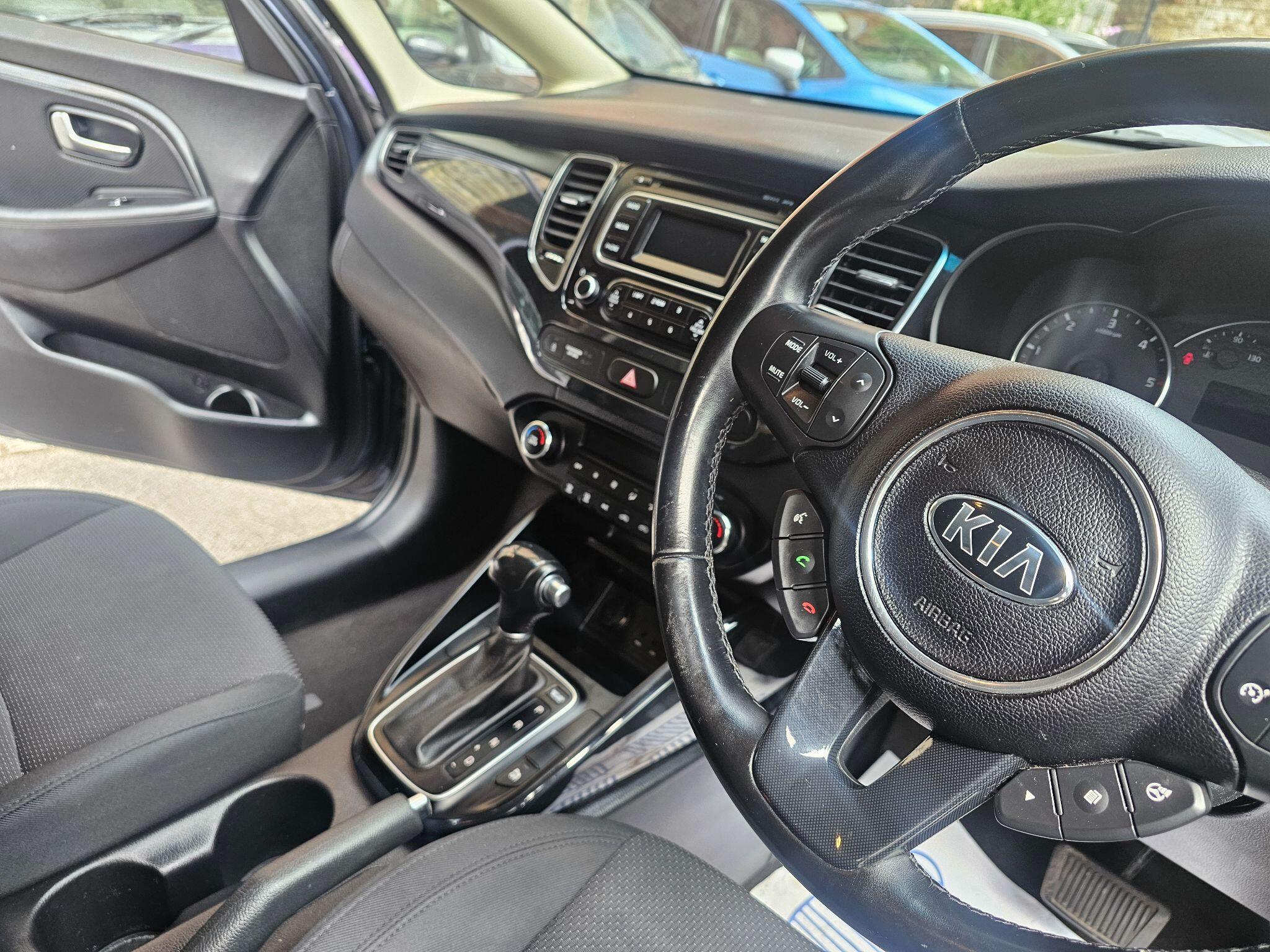 Kia Carens - Image 17