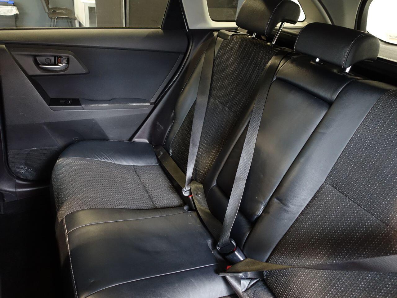 Toyota Auris - Image 22