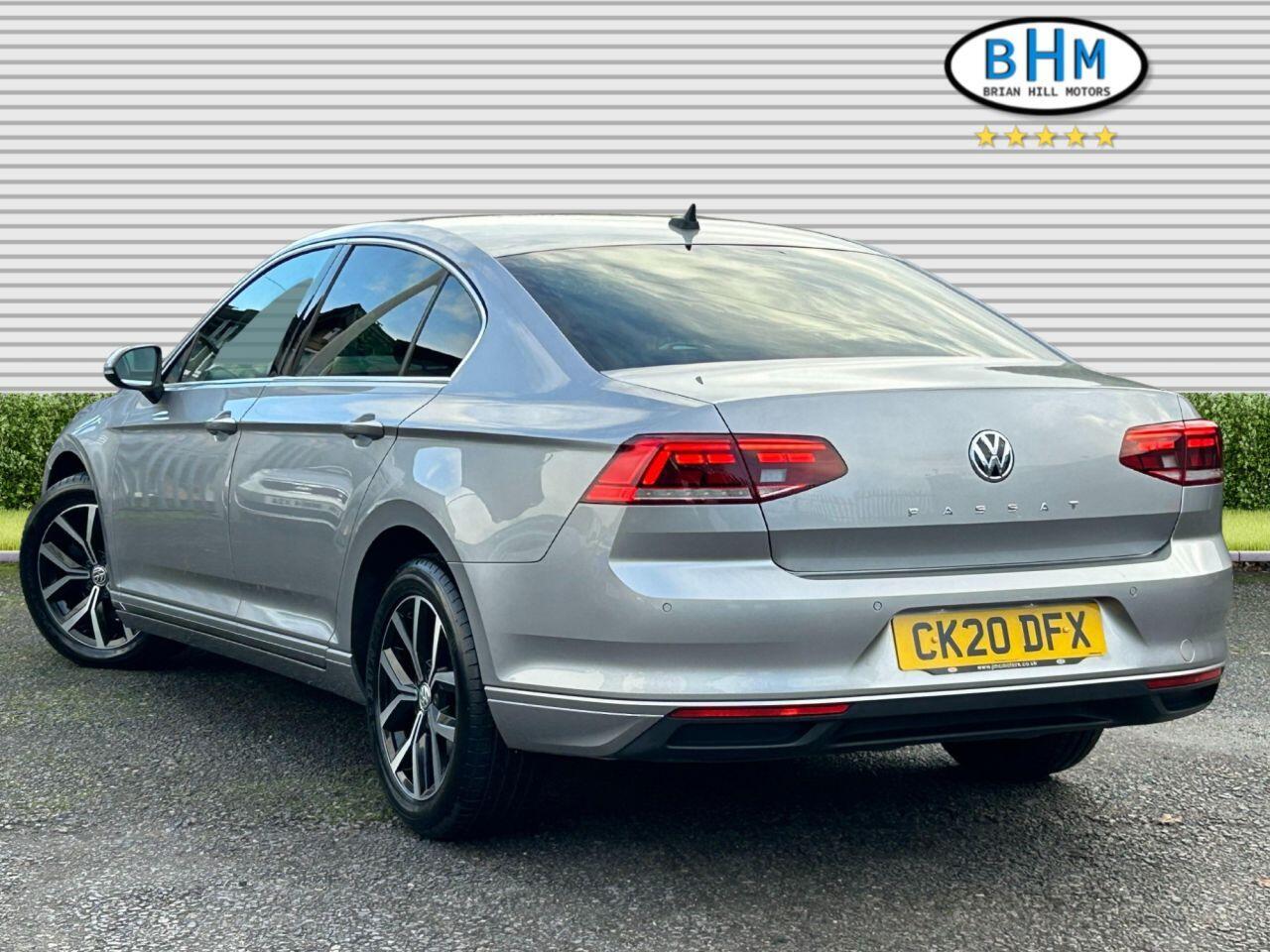 Volkswagen Passat - Image 20