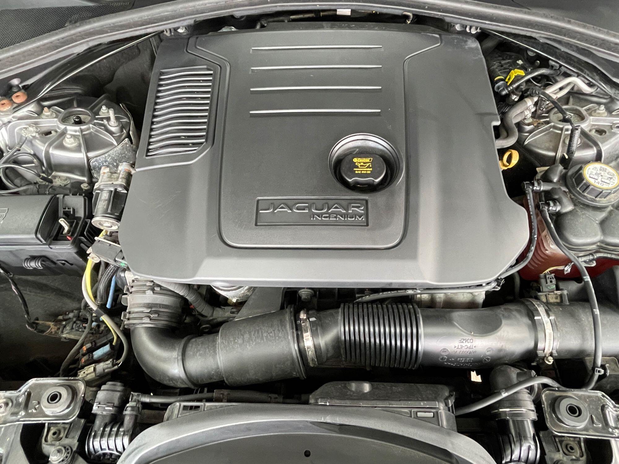 Jaguar F-Pace - Image 19