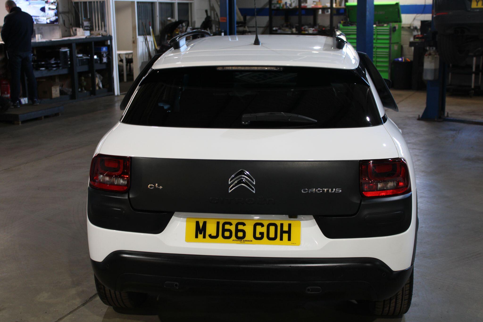 Citroen C4 Cactus - Image 19