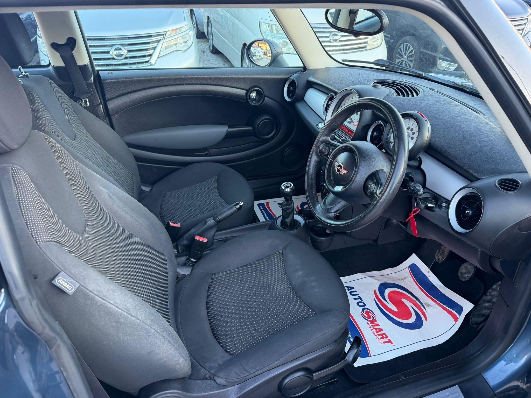 MINI Hatch - Image 11