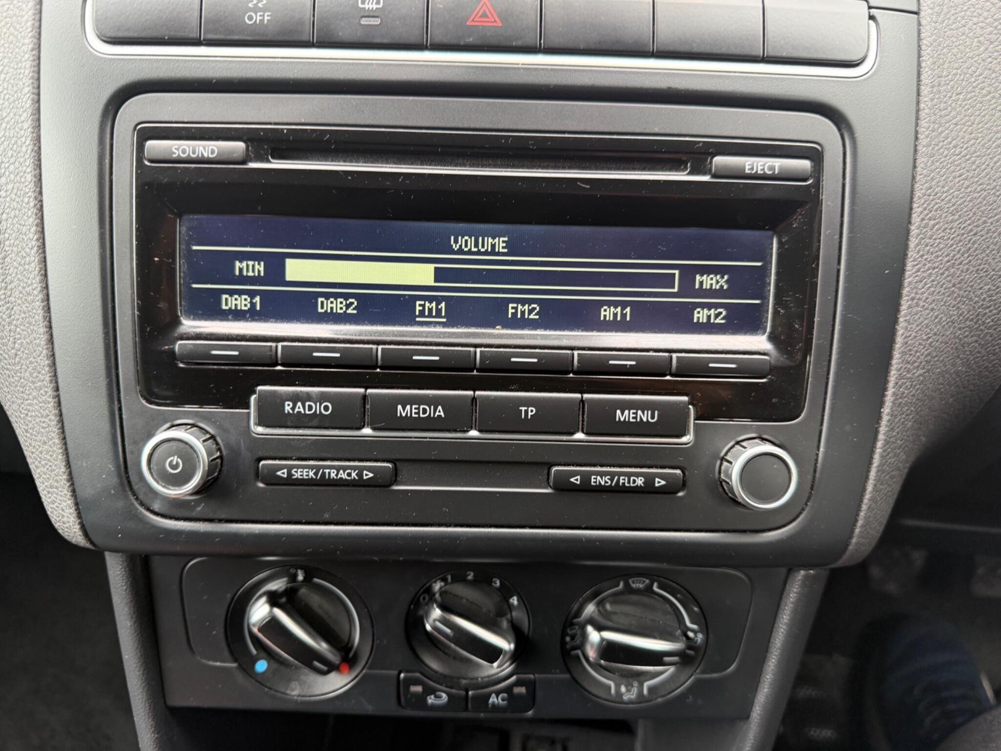 Volkswagen Polo - Image 9