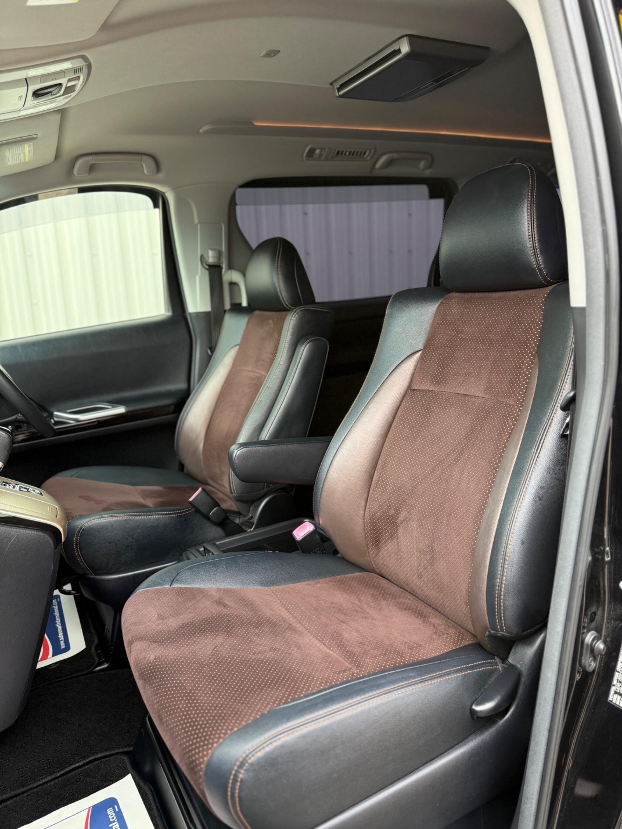 Toyota Alphard - Image 26