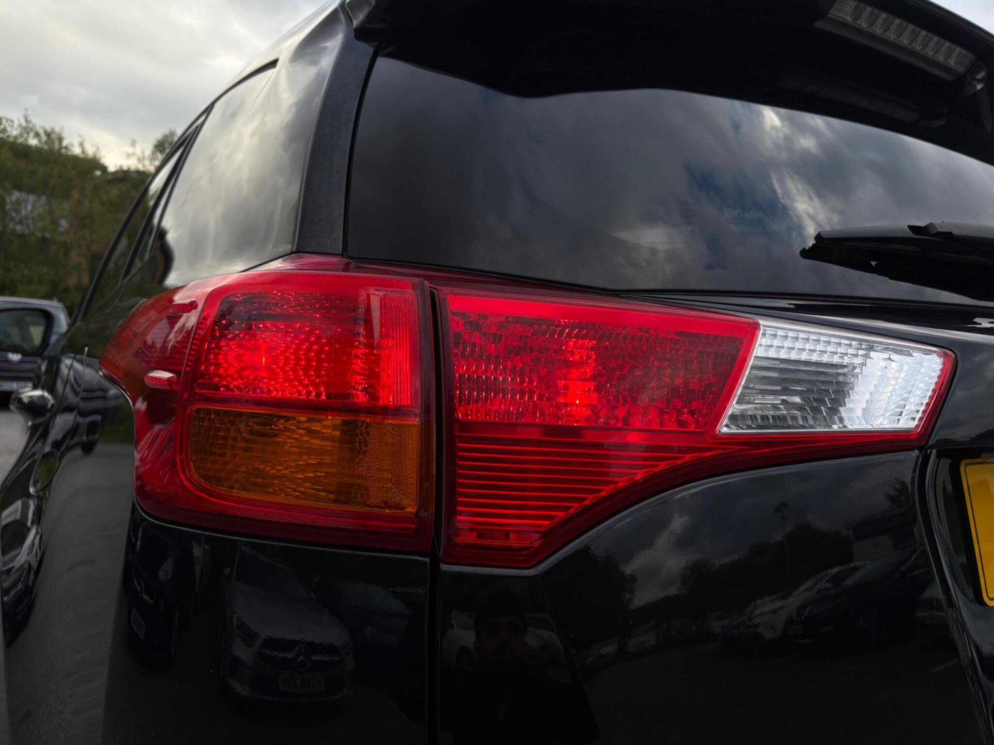 Toyota RAV4 - Image 13