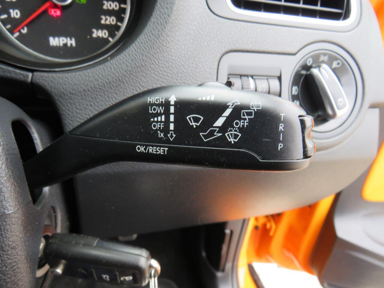 Volkswagen Polo - Image 18