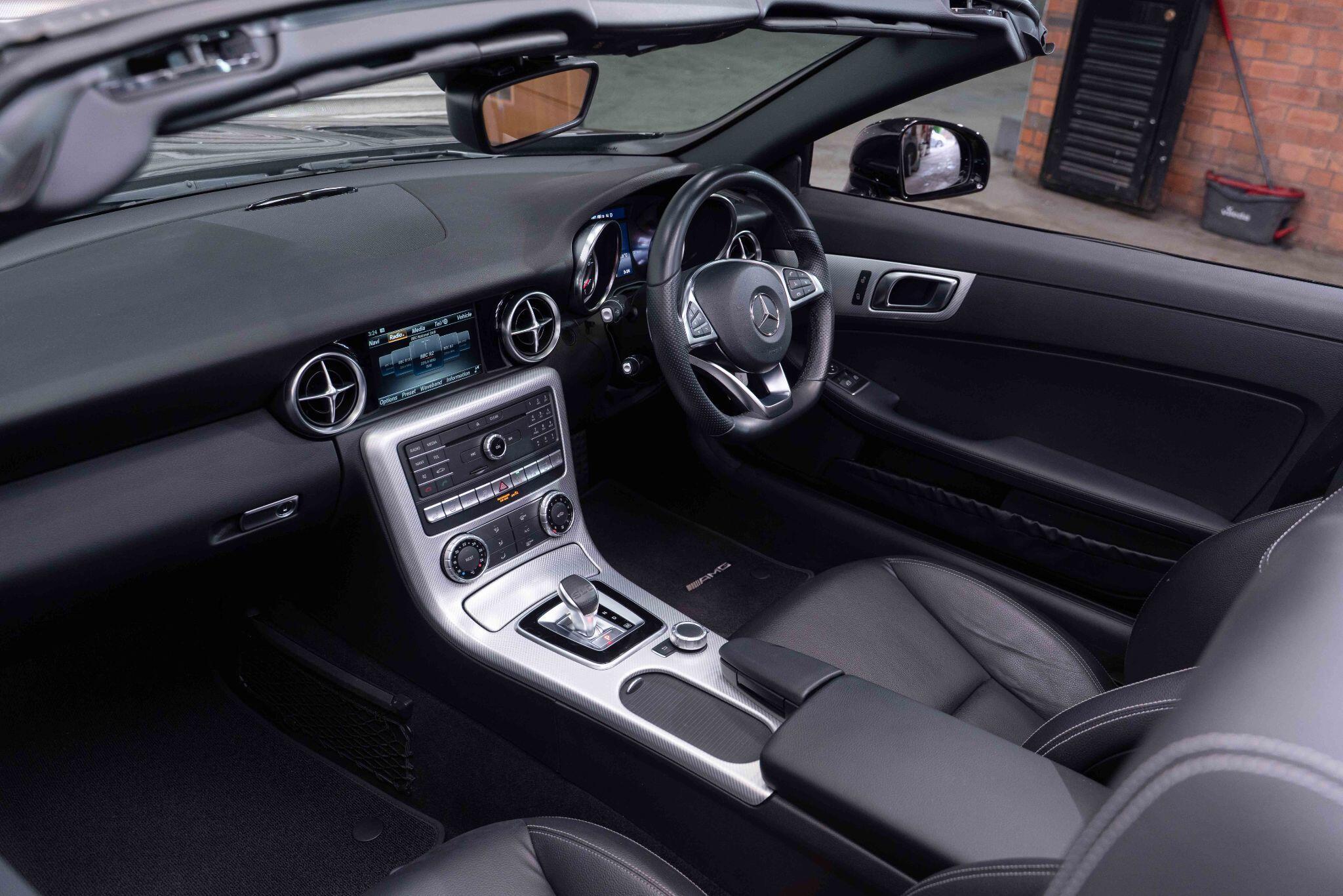 Mercedes SLC - Image 10