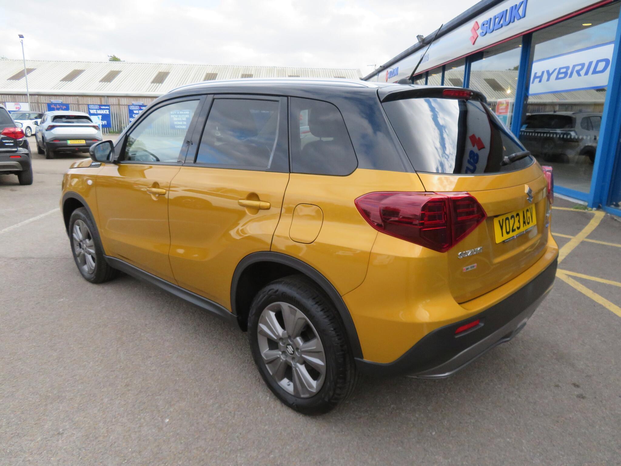 Suzuki Vitara - Image 12