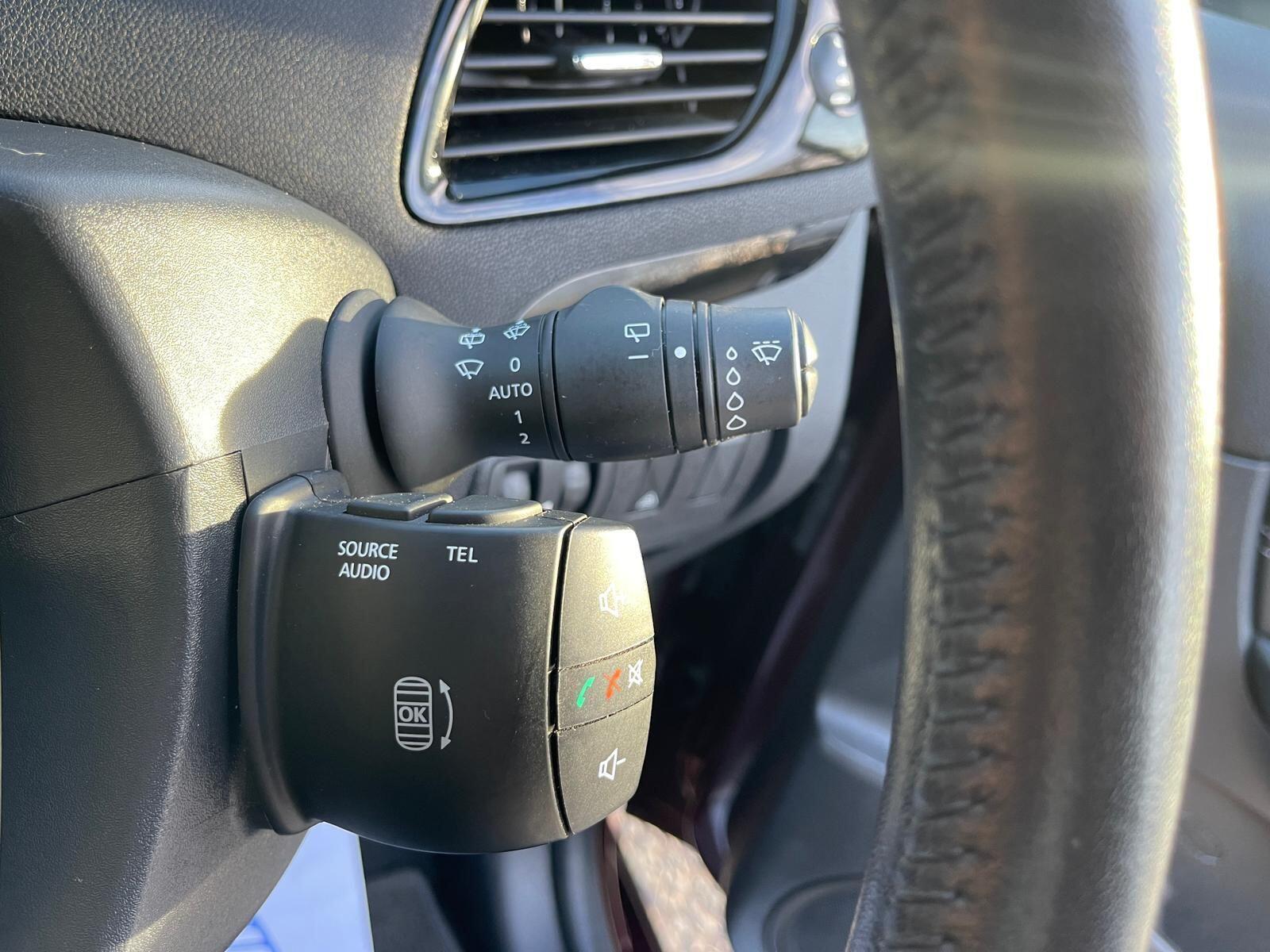 Renault Scenic - Image 25