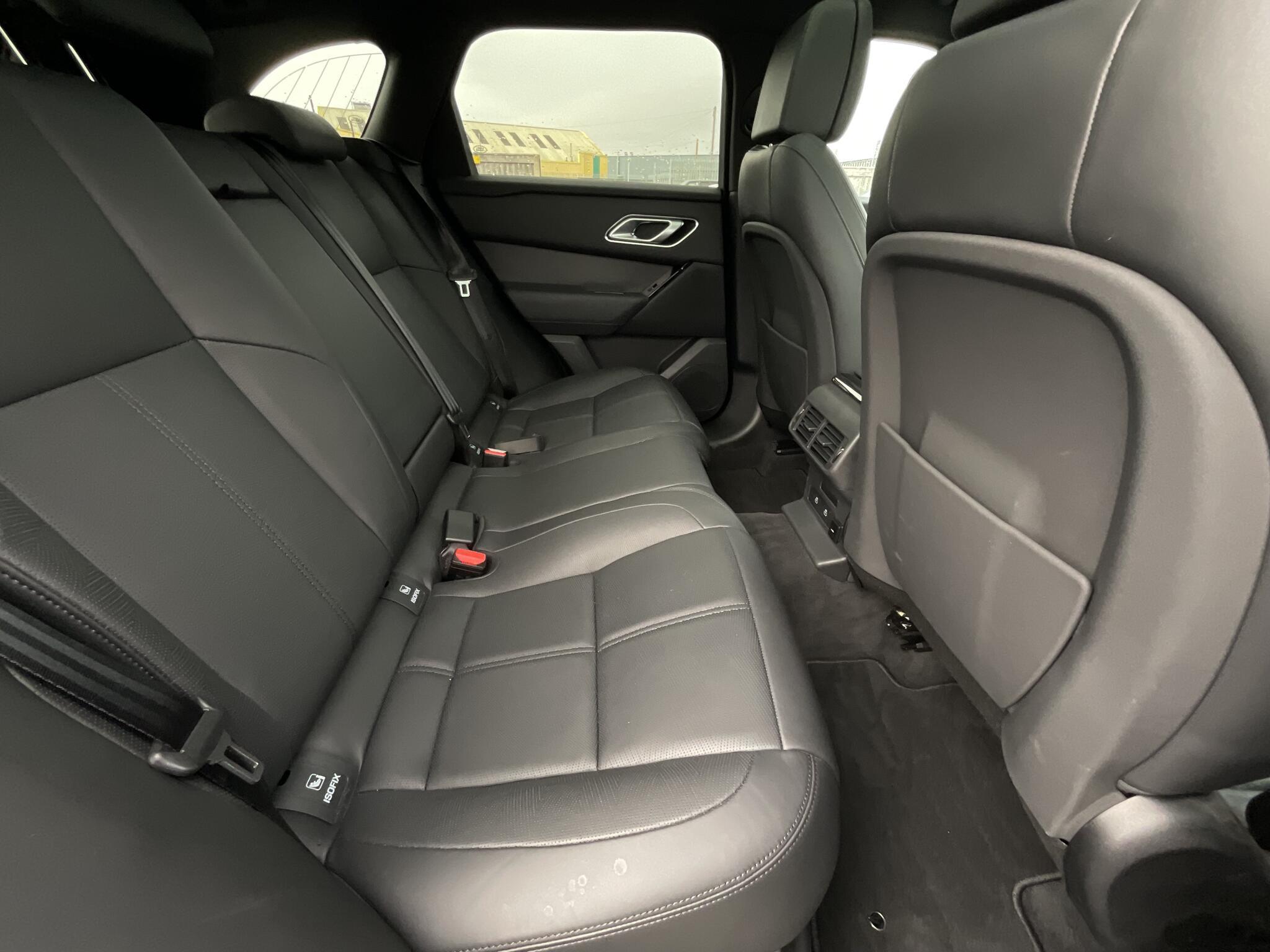 Land Rover Range Rover Velar - Image 12