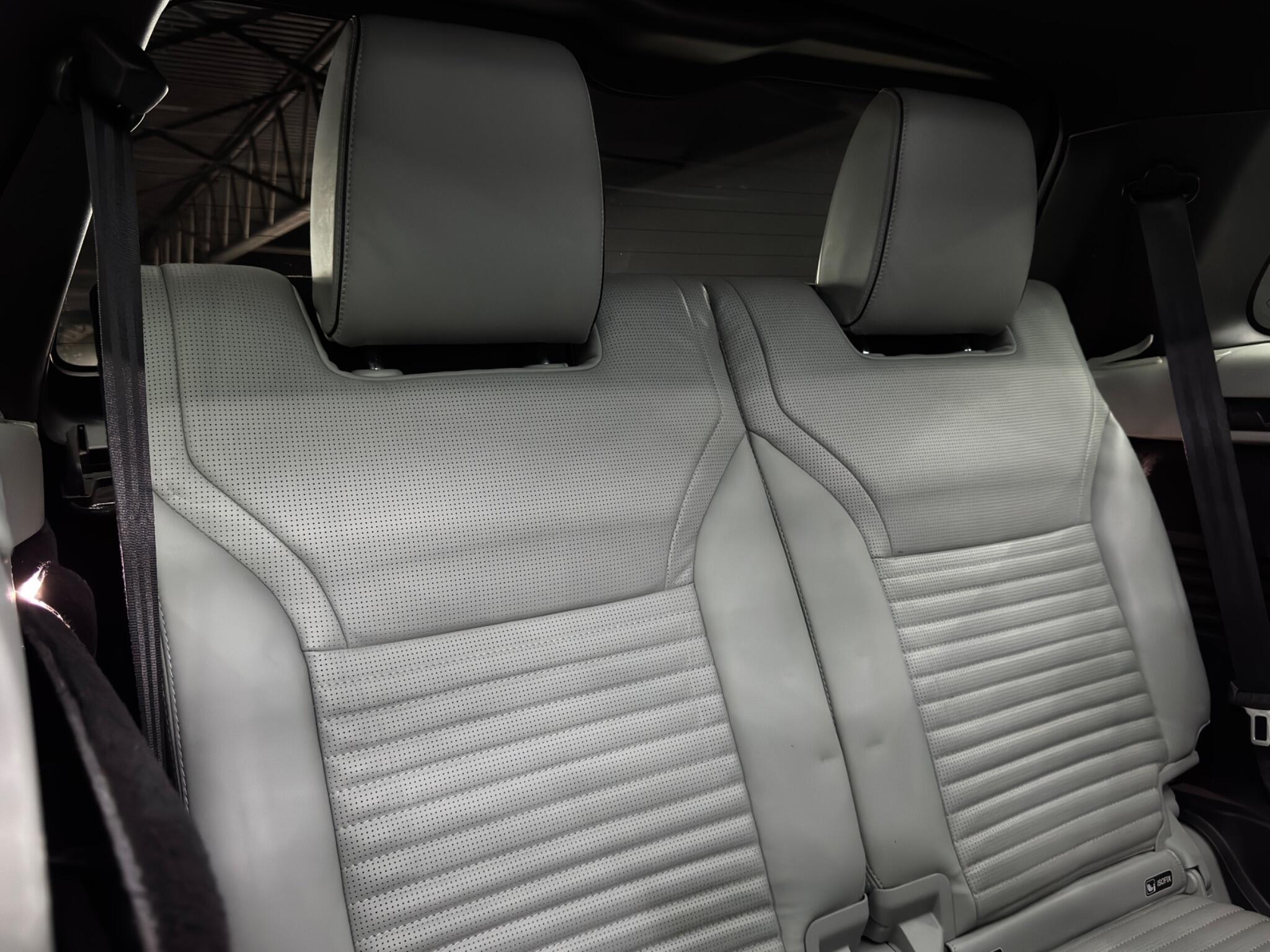 Land Rover Discovery - Image 17