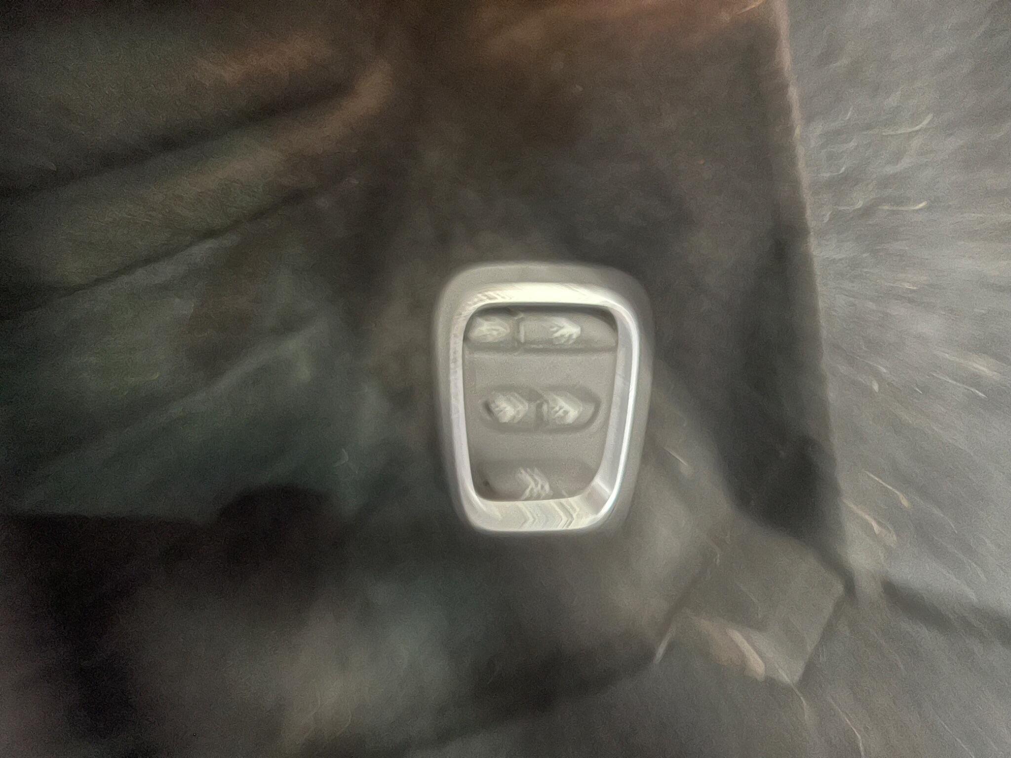 Renault Grand Scenic - Image 12