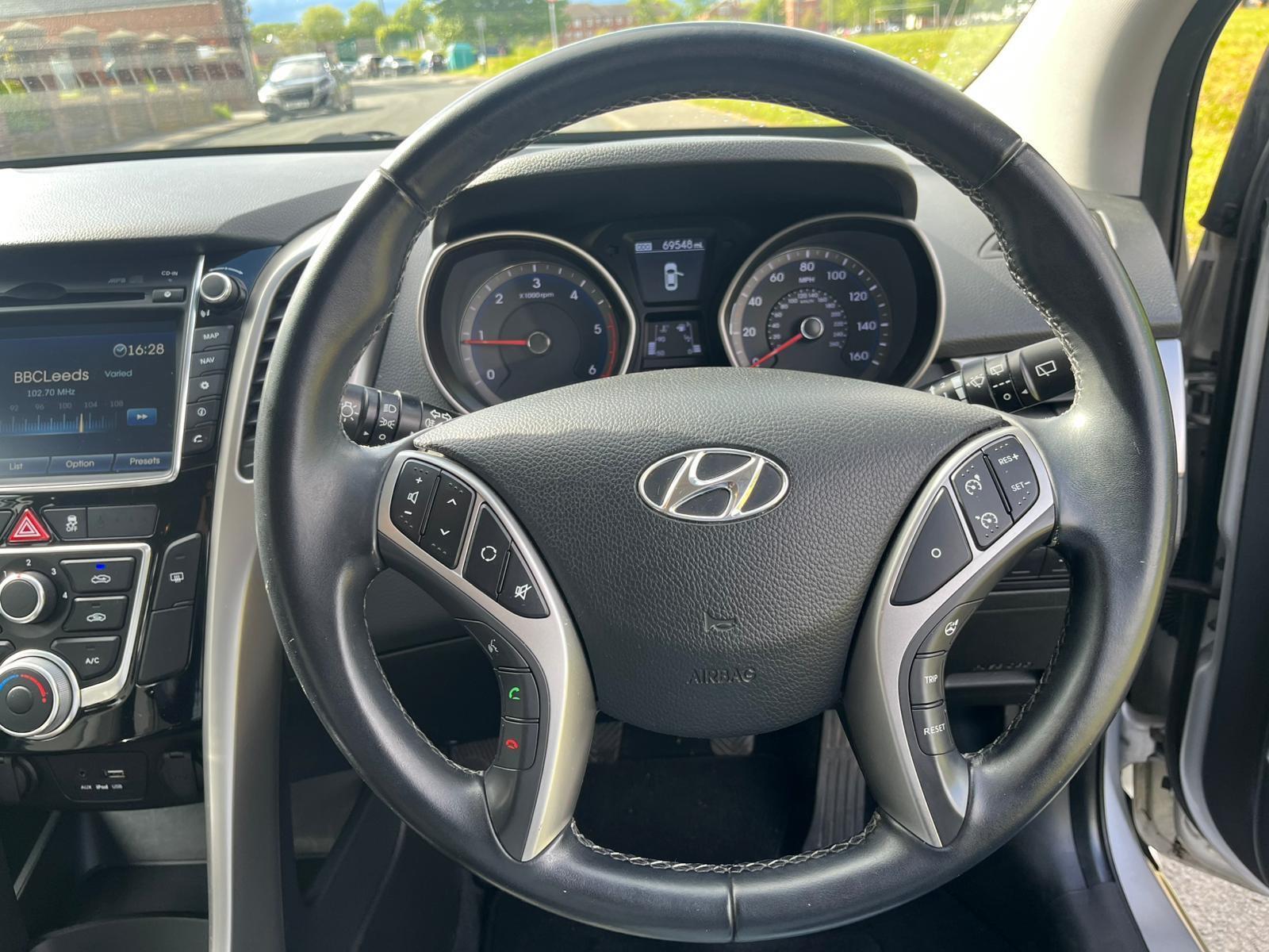 Hyundai i30 - Image 18