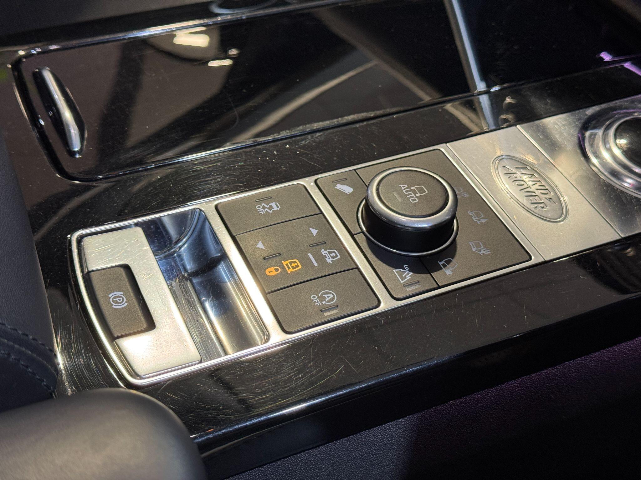 Land Rover Discovery - Image 13