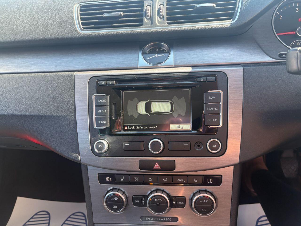 Volkswagen Passat - Image 15