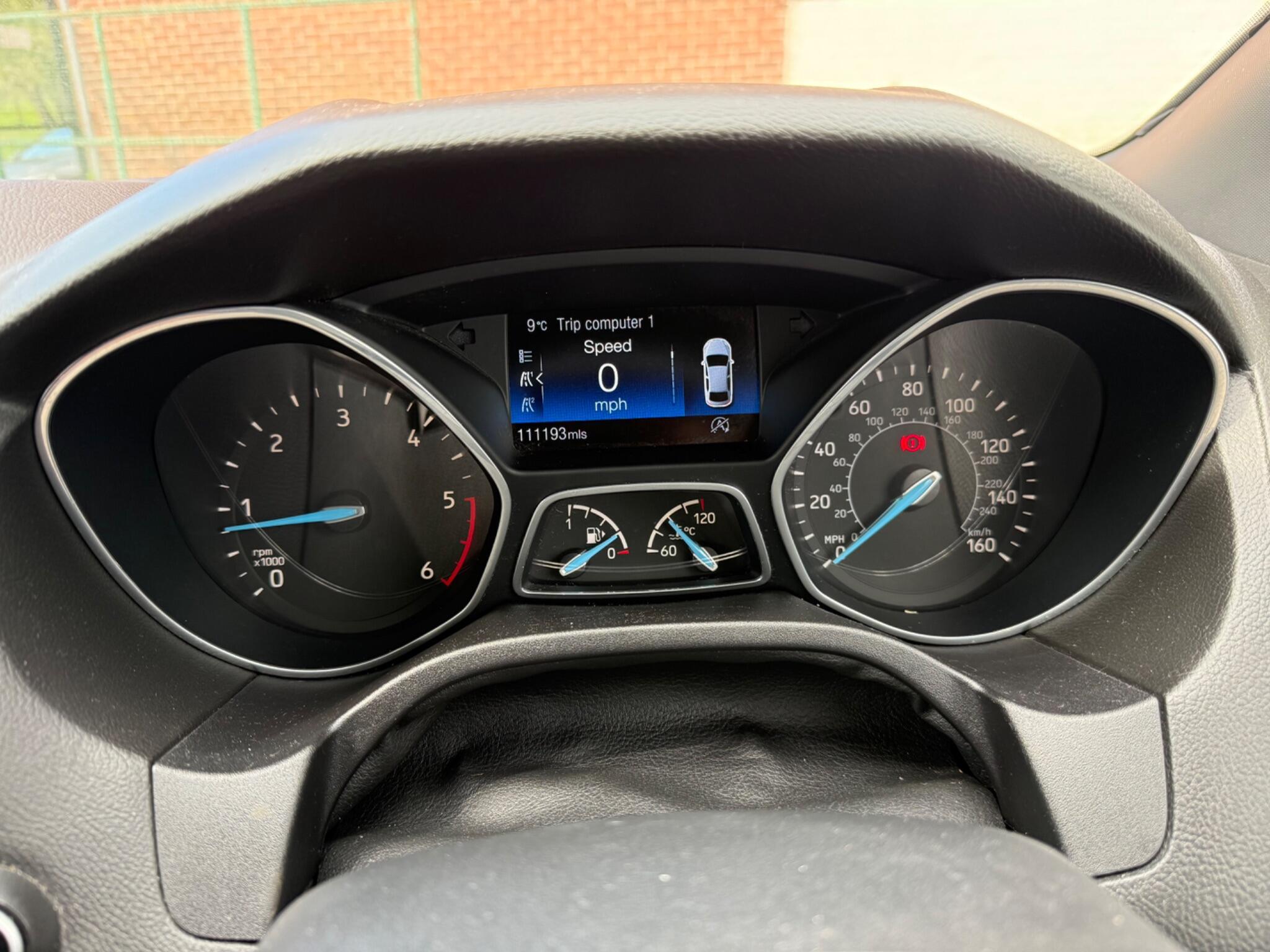 Ford Focus - Image 18