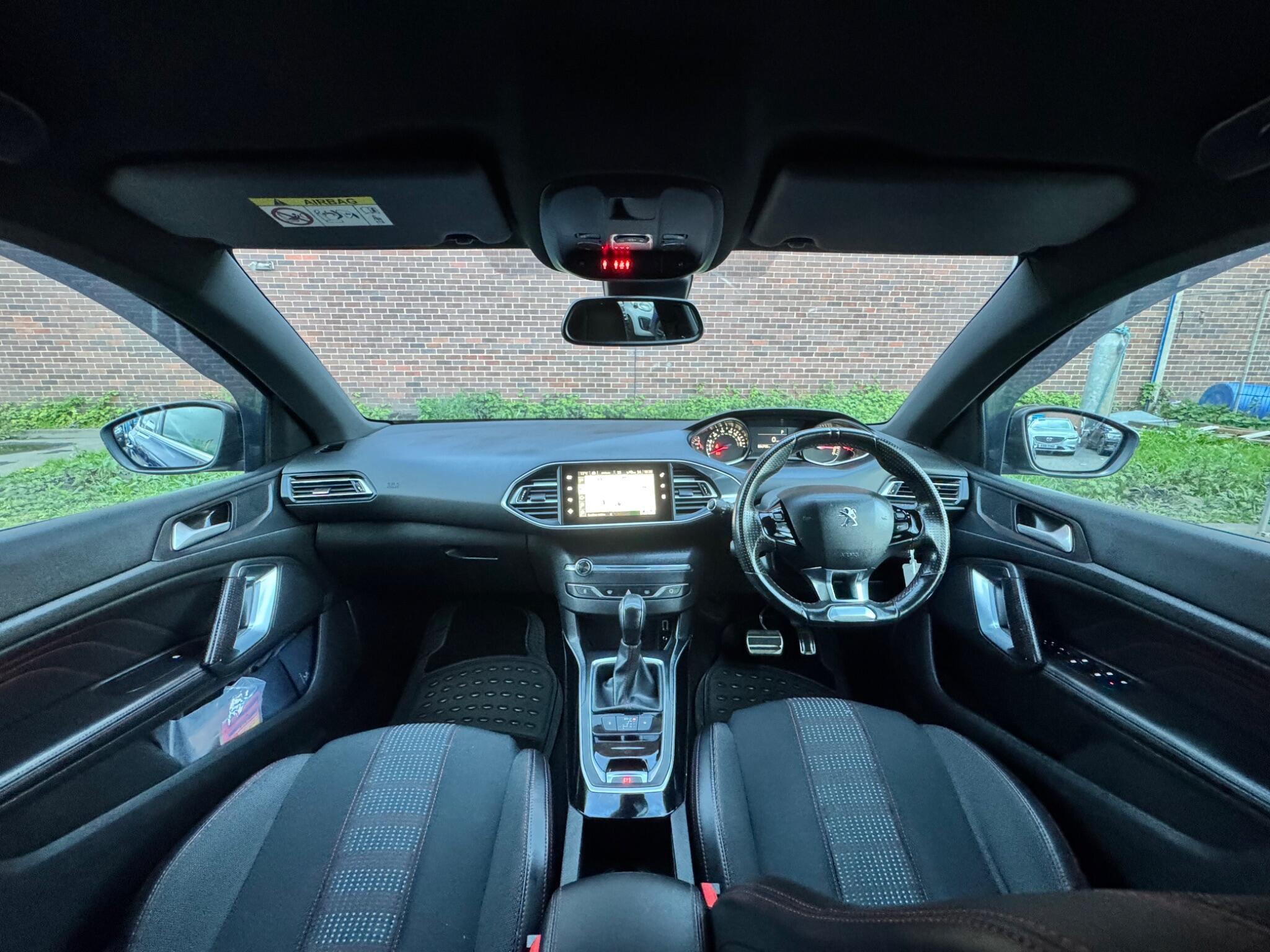 Peugeot 308 - Image 3