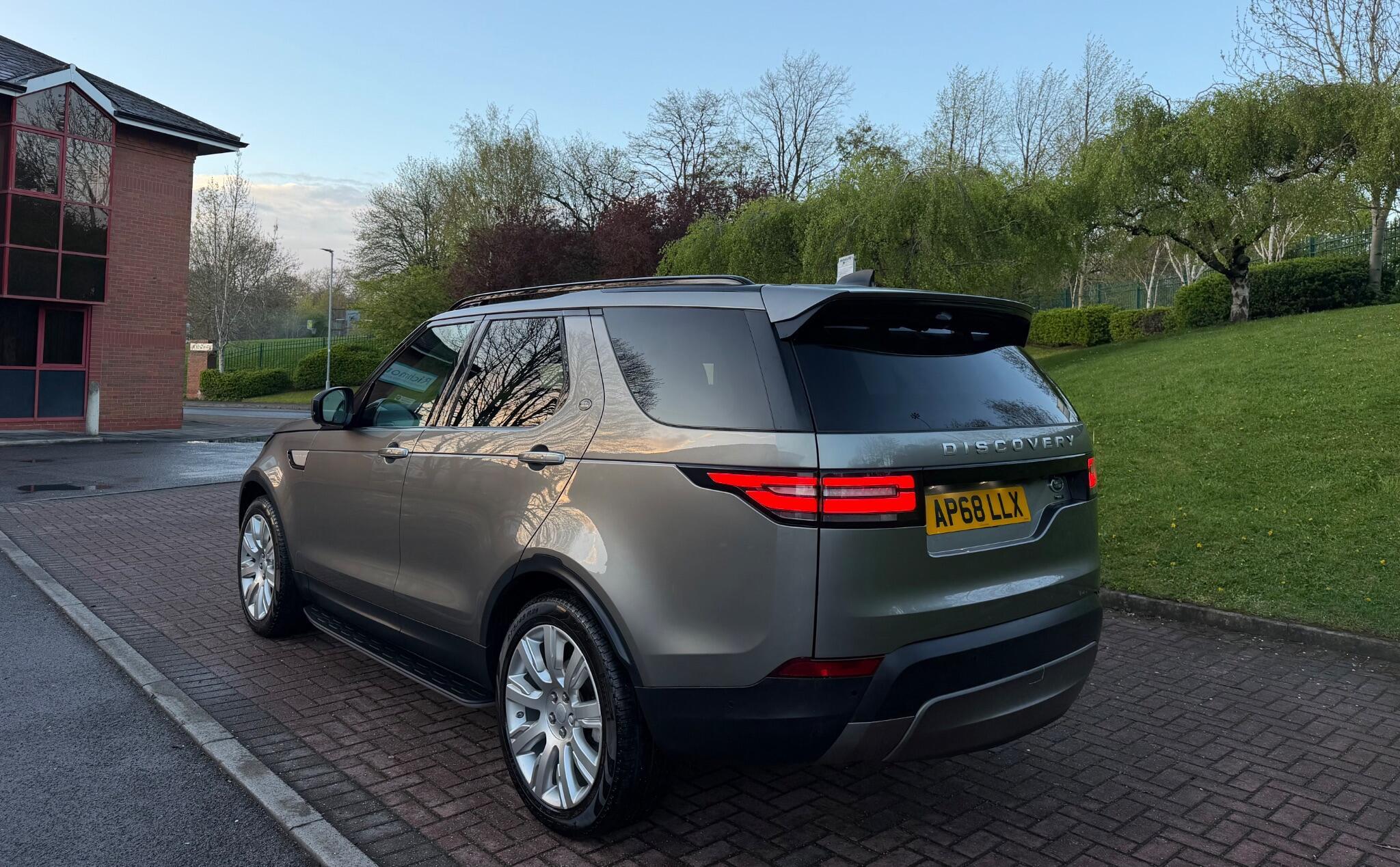Land Rover Discovery - Image 14