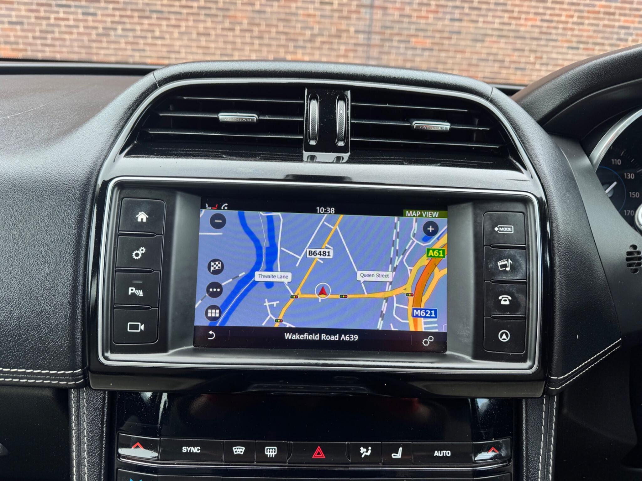 Jaguar F-Pace - Image 45