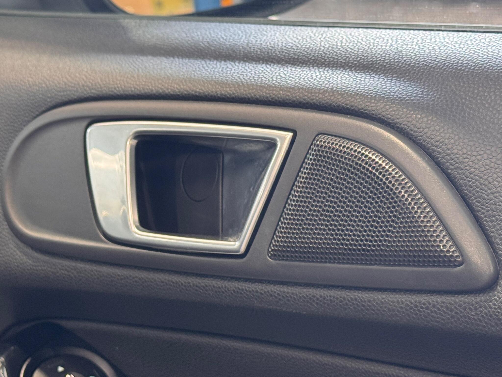 Ford Fiesta - Image 34