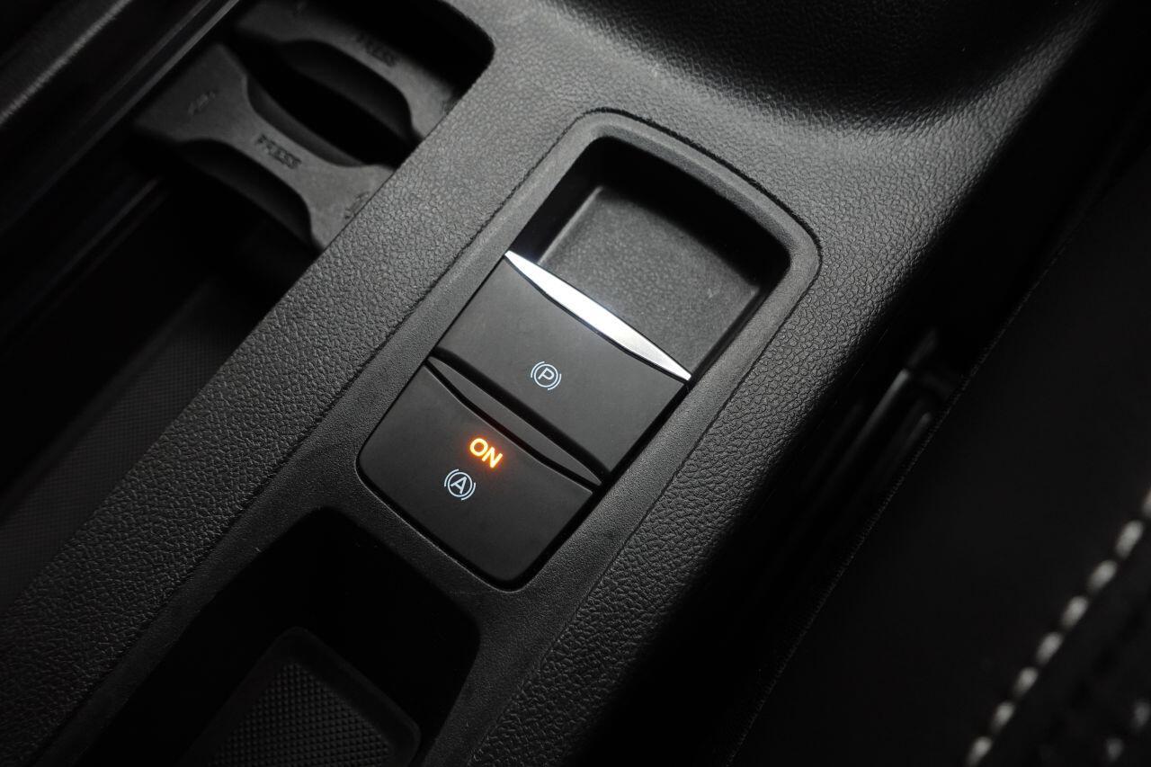 Ford Focus - Image 57