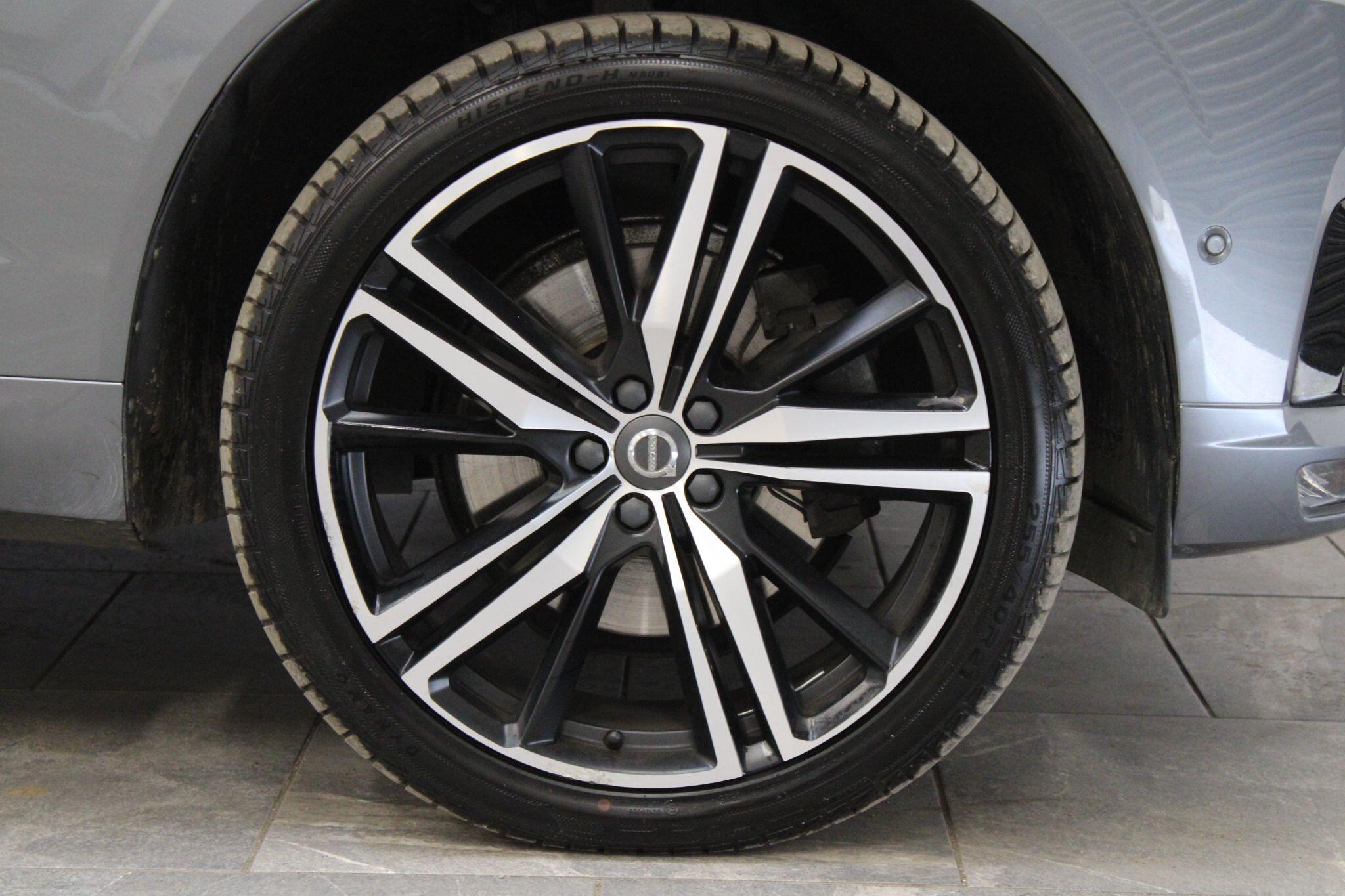 Volvo XC60 - Image 9