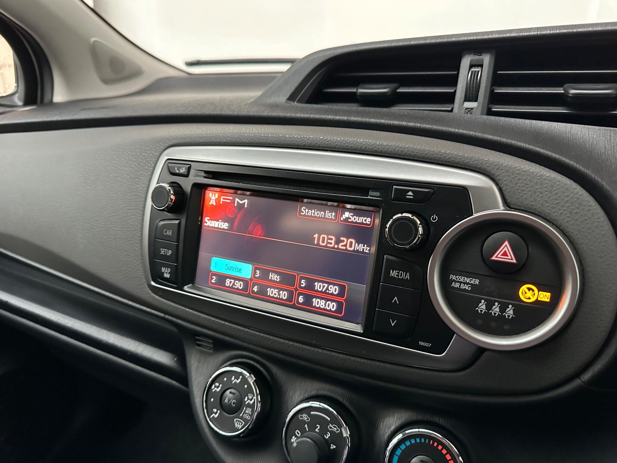 Toyota Yaris - Image 9