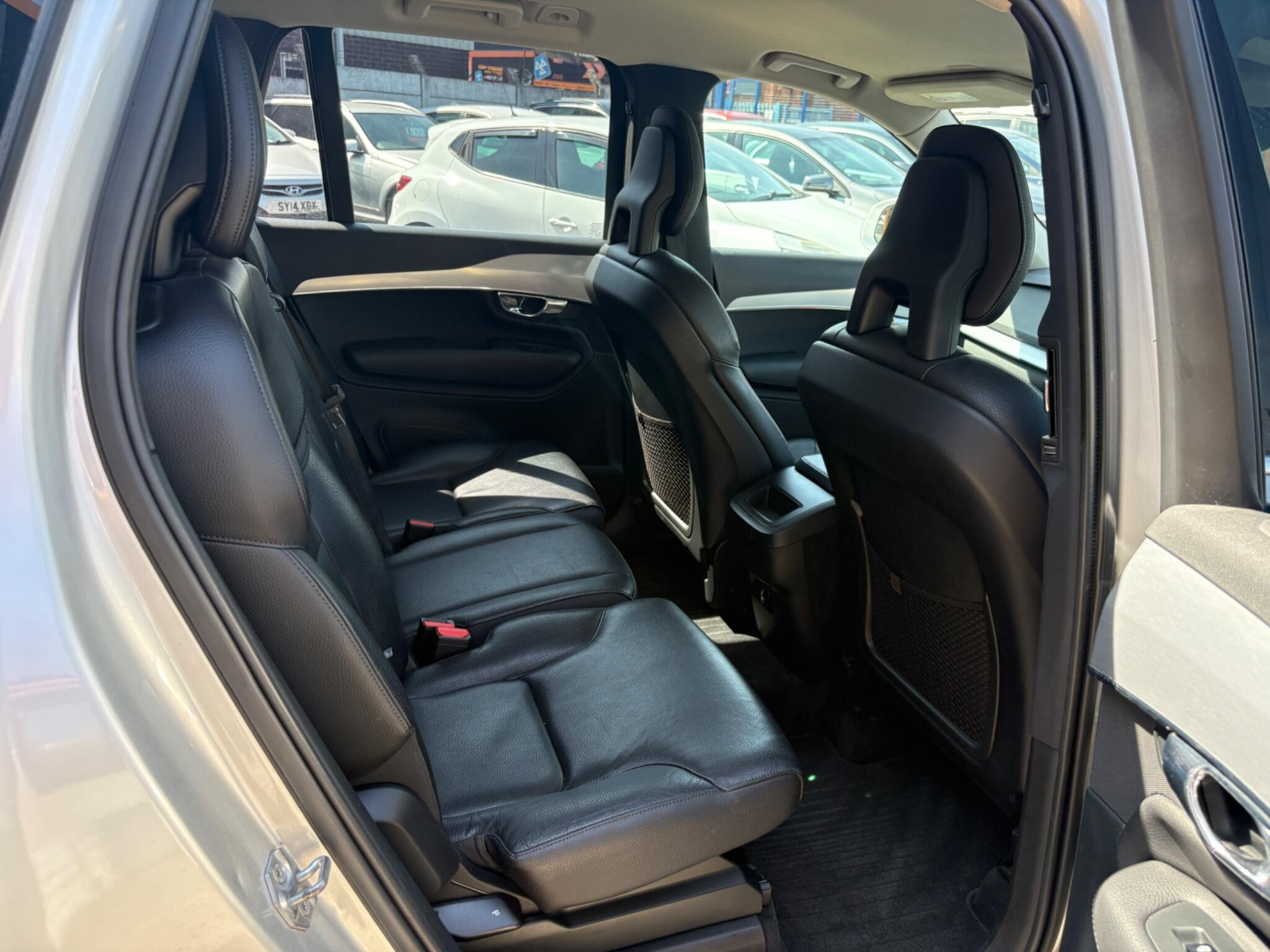 Volvo XC90 - Image 15