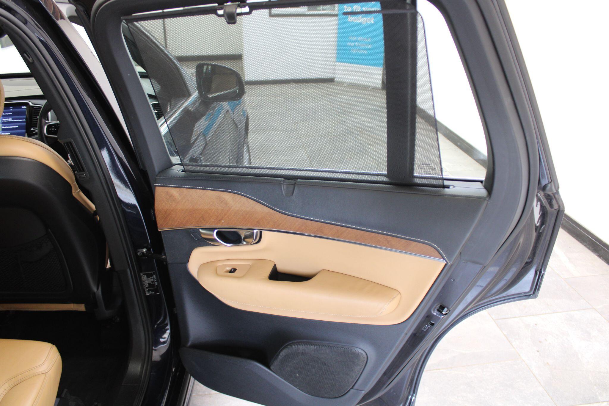 Volvo XC90 - Image 31