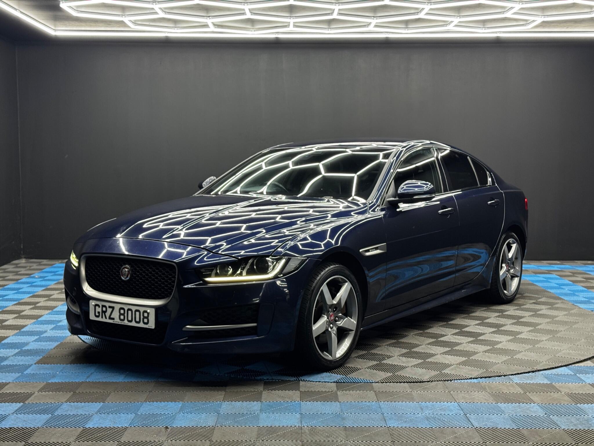 Jaguar XE - Image 3