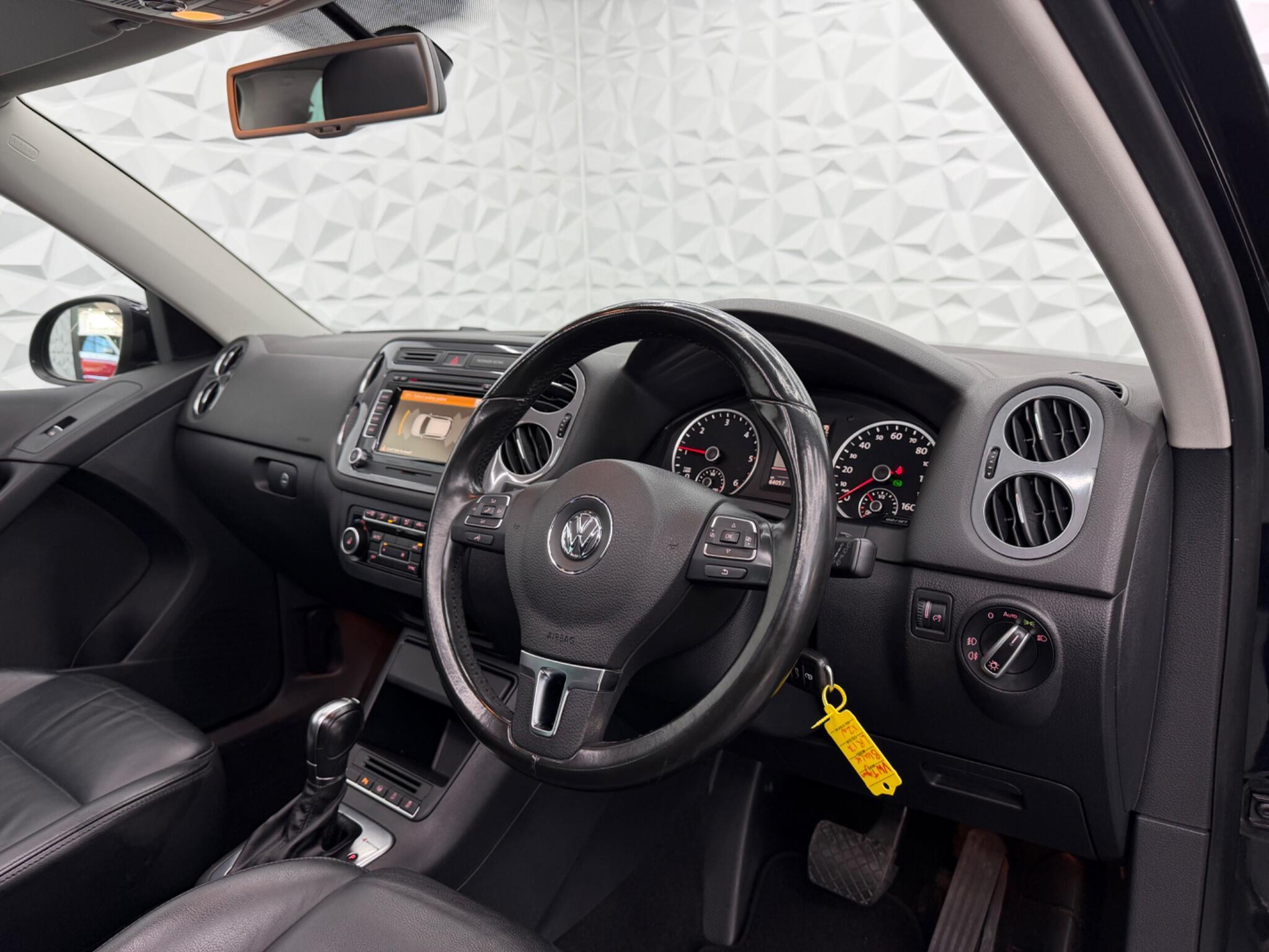 Volkswagen Tiguan - Image 21