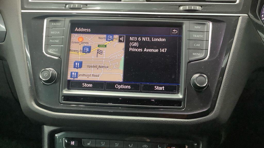 Volkswagen Tiguan - Image 2