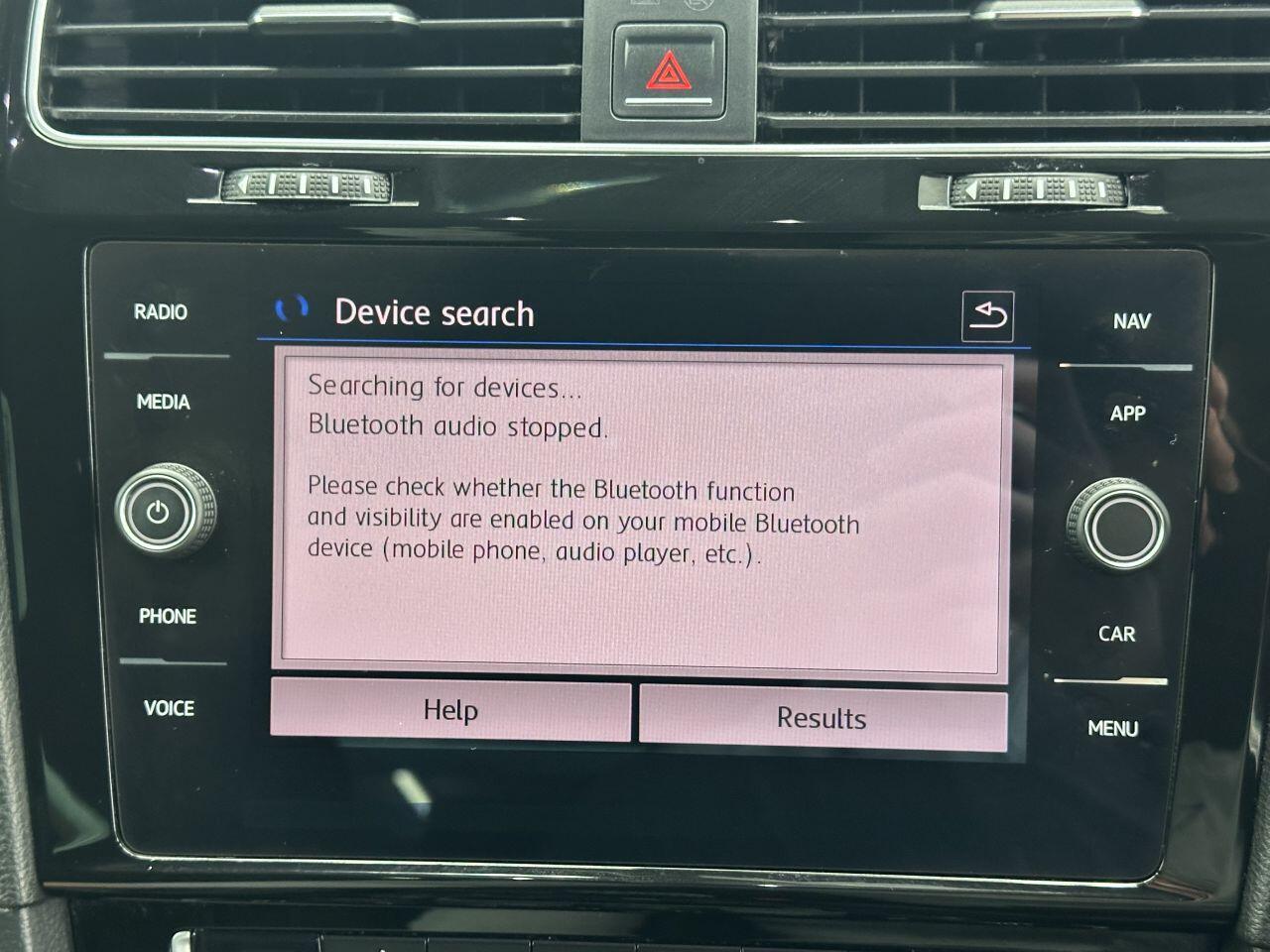 Volkswagen Golf - Image 35