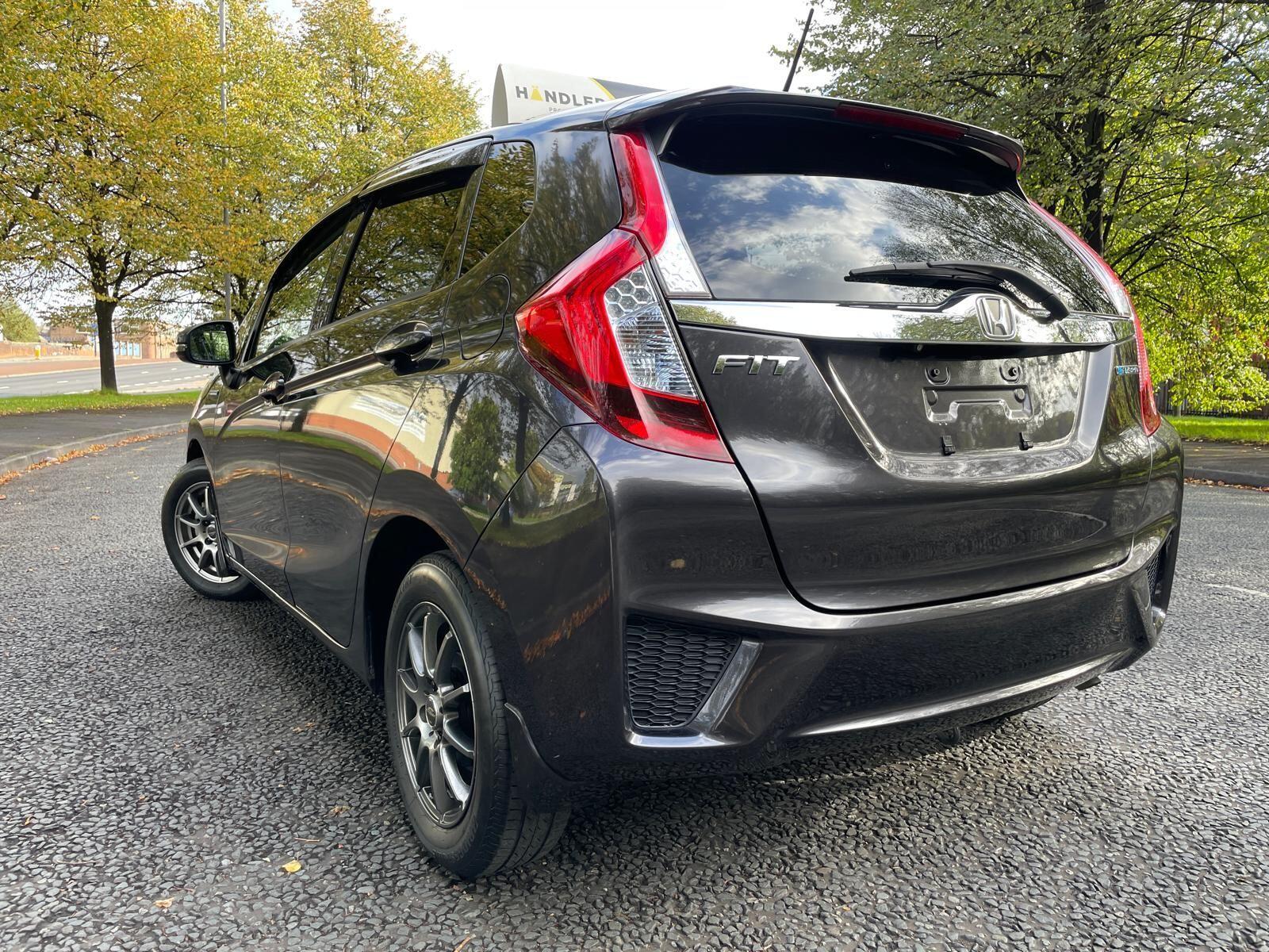 Honda FIT - Image 10