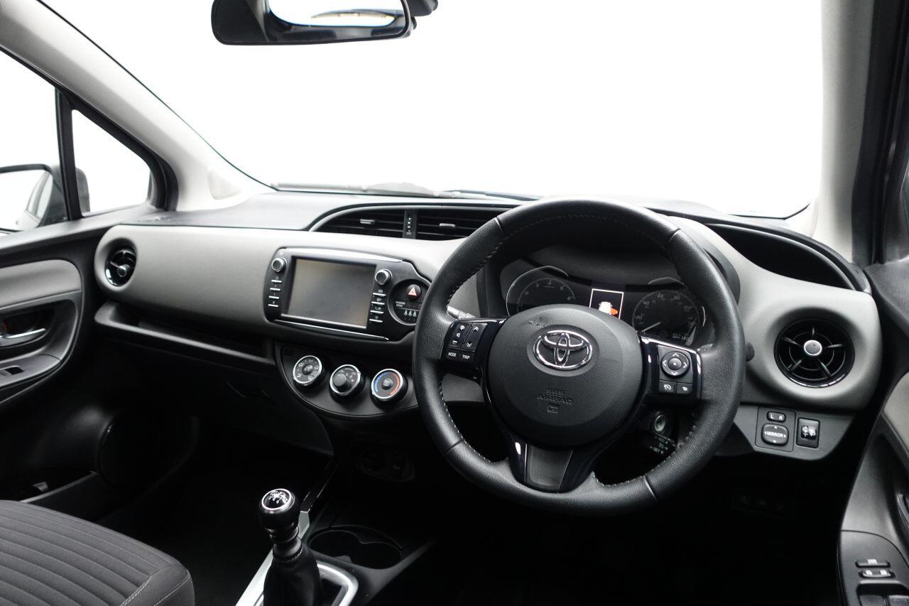 Toyota Yaris - Image 15